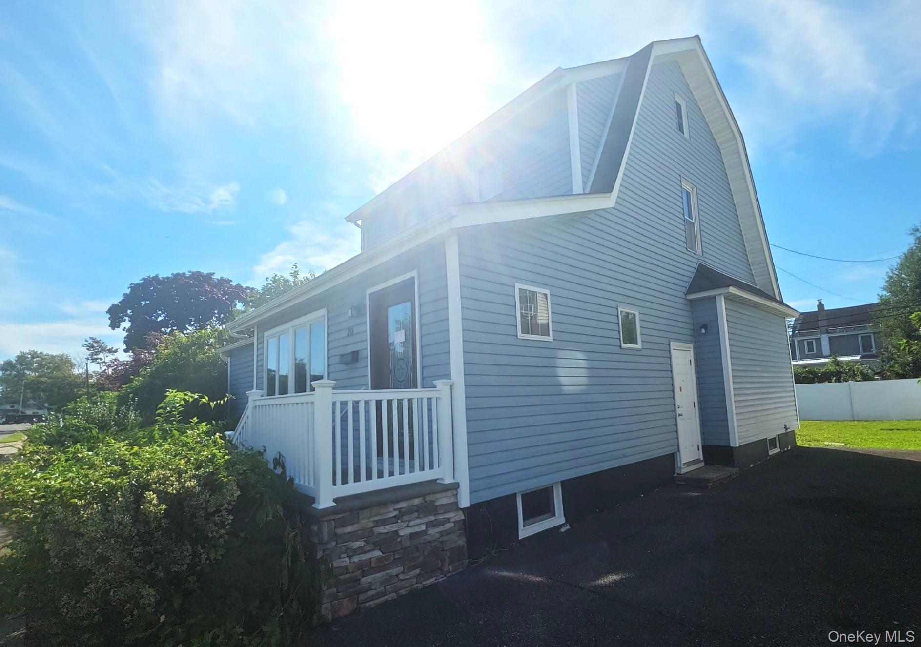 Single Family Laurel Road Suffolk County, NY 11757, MLS-1035320-2