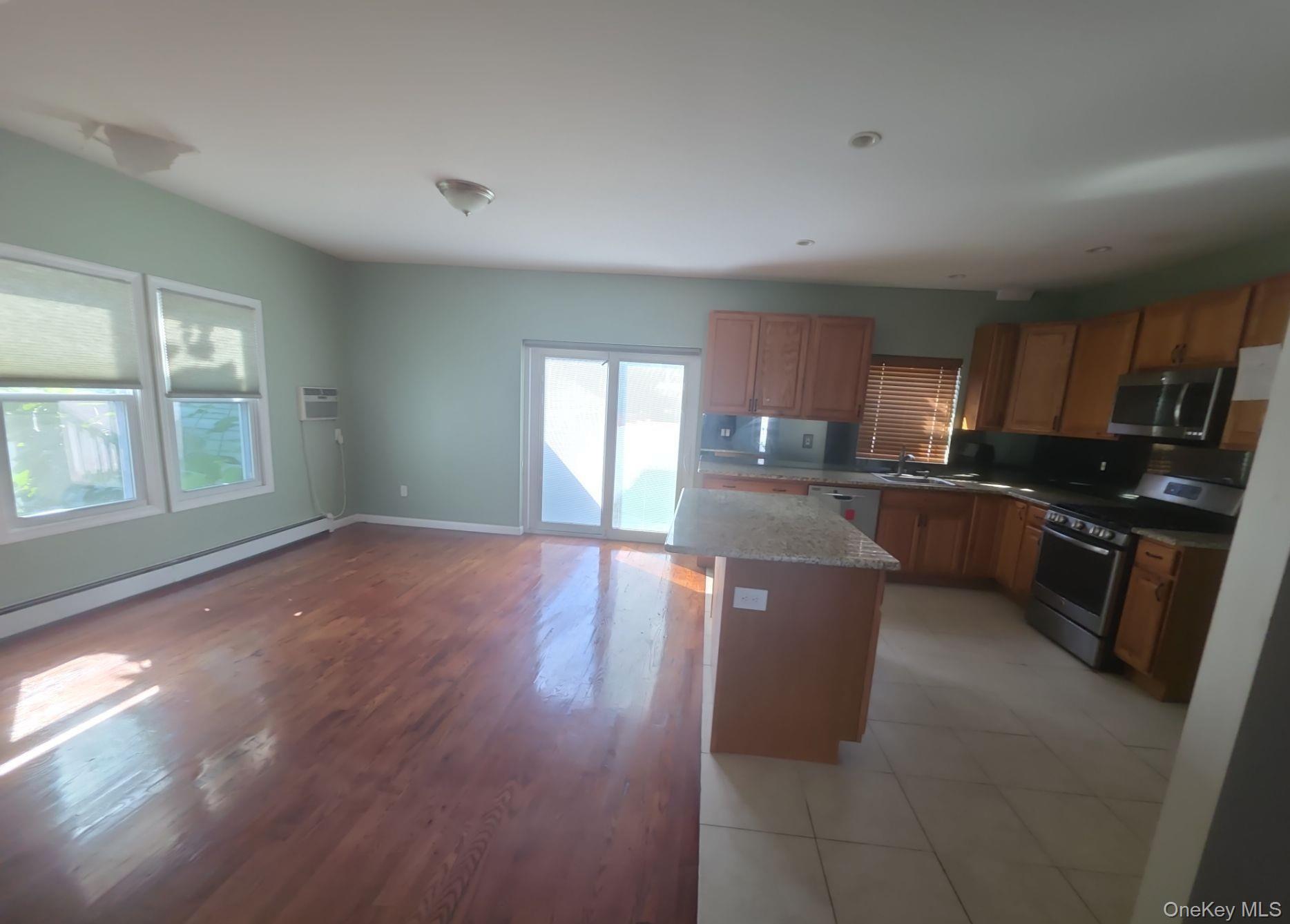 Single Family Laurel Road Suffolk County, NY 11757, MLS-1035320-5