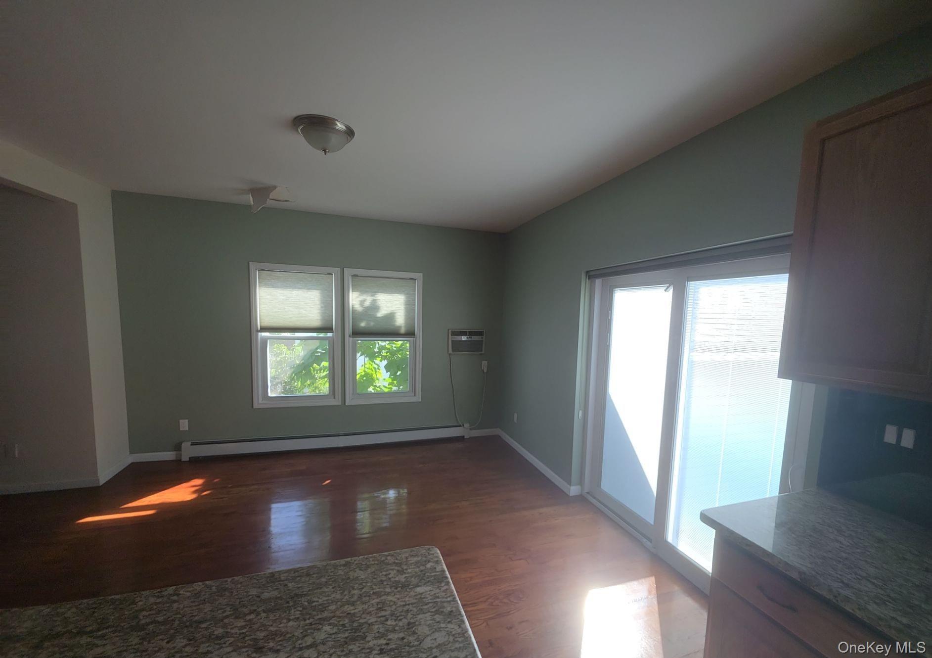 Single Family Laurel Road Suffolk County, NY 11757, MLS-1035320-8