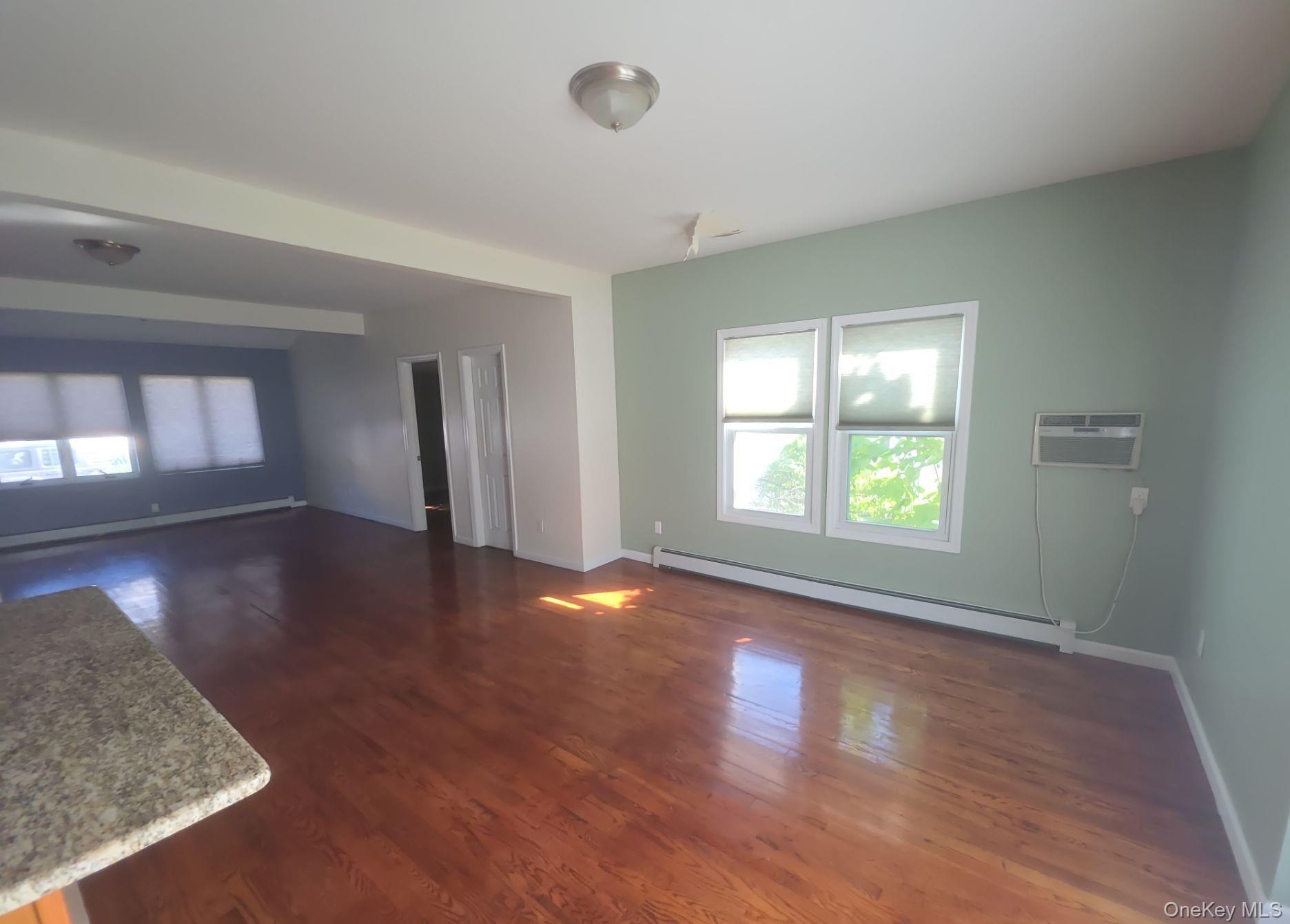 Single Family Laurel Road Suffolk County, NY 11757, MLS-1035320-9