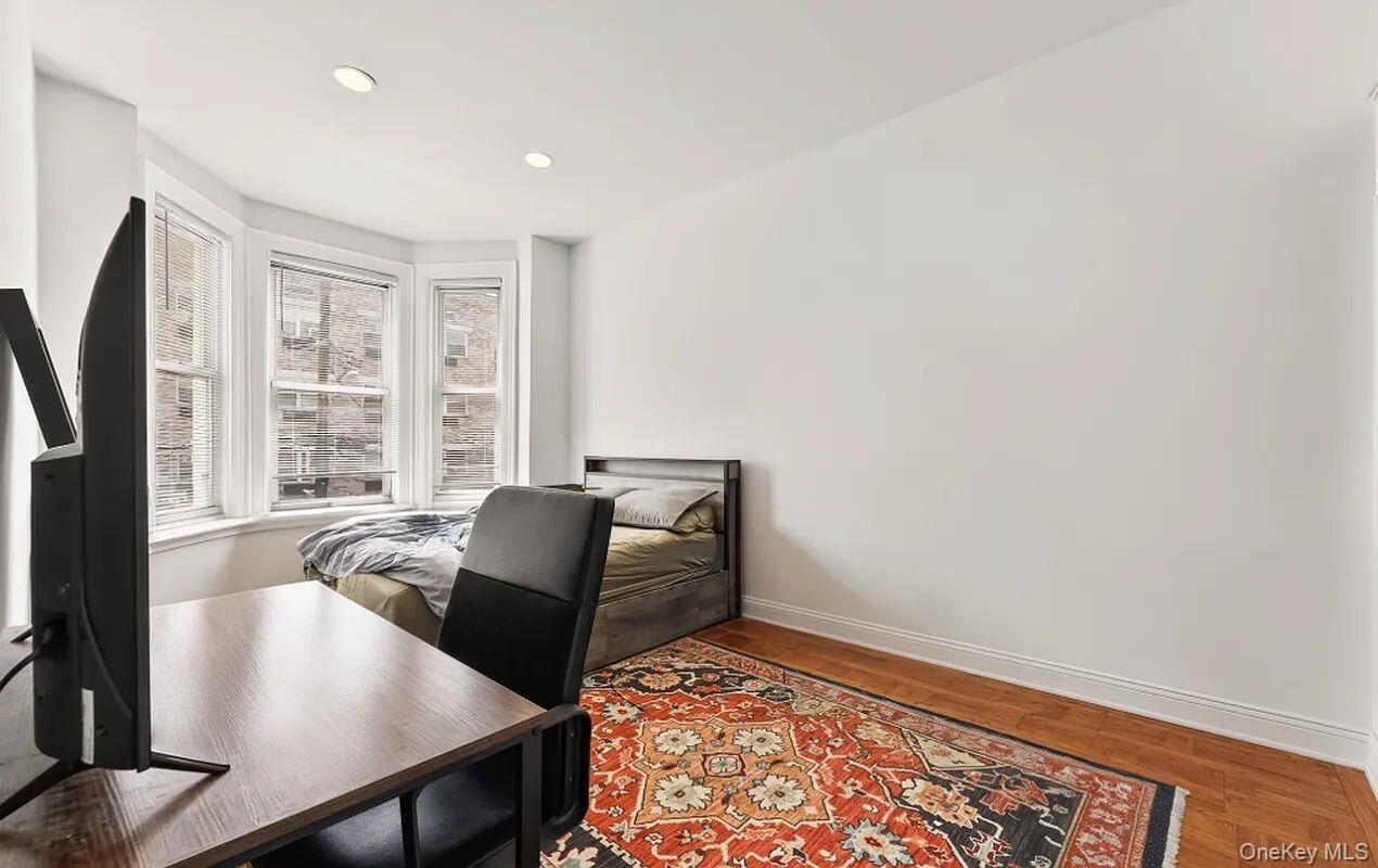 Single Family Hoffman Street Bronx, NY 10458, MLS-1035336-15