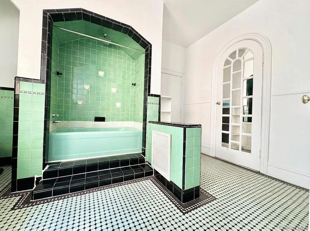 Single Family Hoffman Street Bronx, NY 10458, MLS-1035336-7