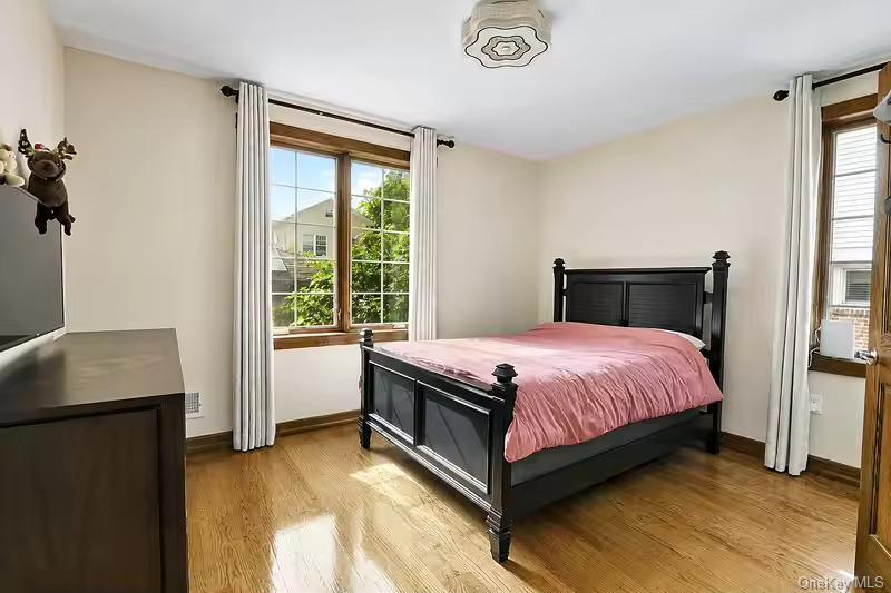 Single Family 163rd Place  Queens, NY 11358, MLS-1035346-12