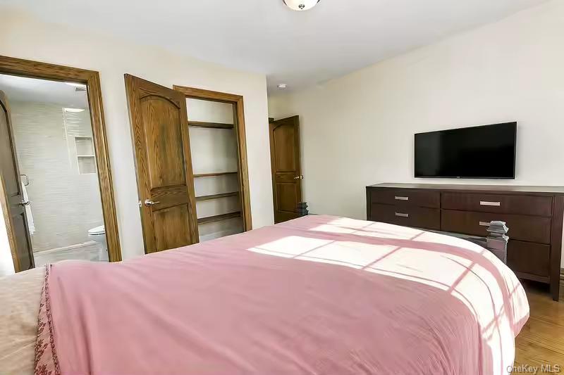 Single Family 163rd Place  Queens, NY 11358, MLS-1035346-13