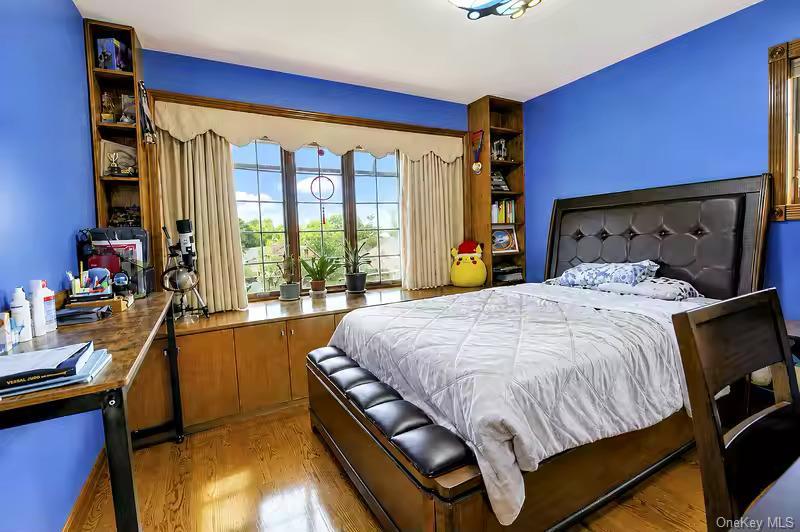 Single Family 163rd Place  Queens, NY 11358, MLS-1035346-17