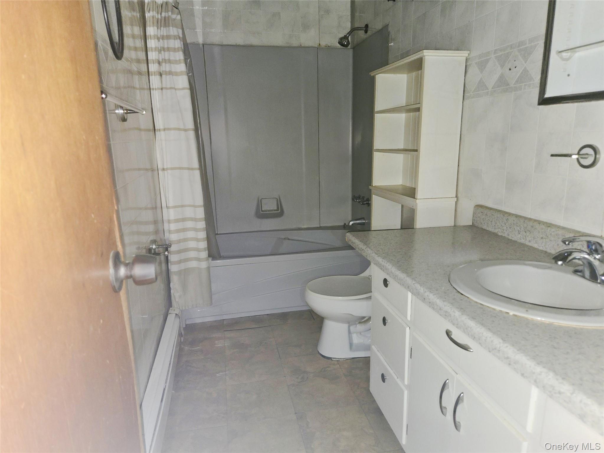 Single Family Terapin Street Suffolk County, NY 11950, MLS-1035375-16