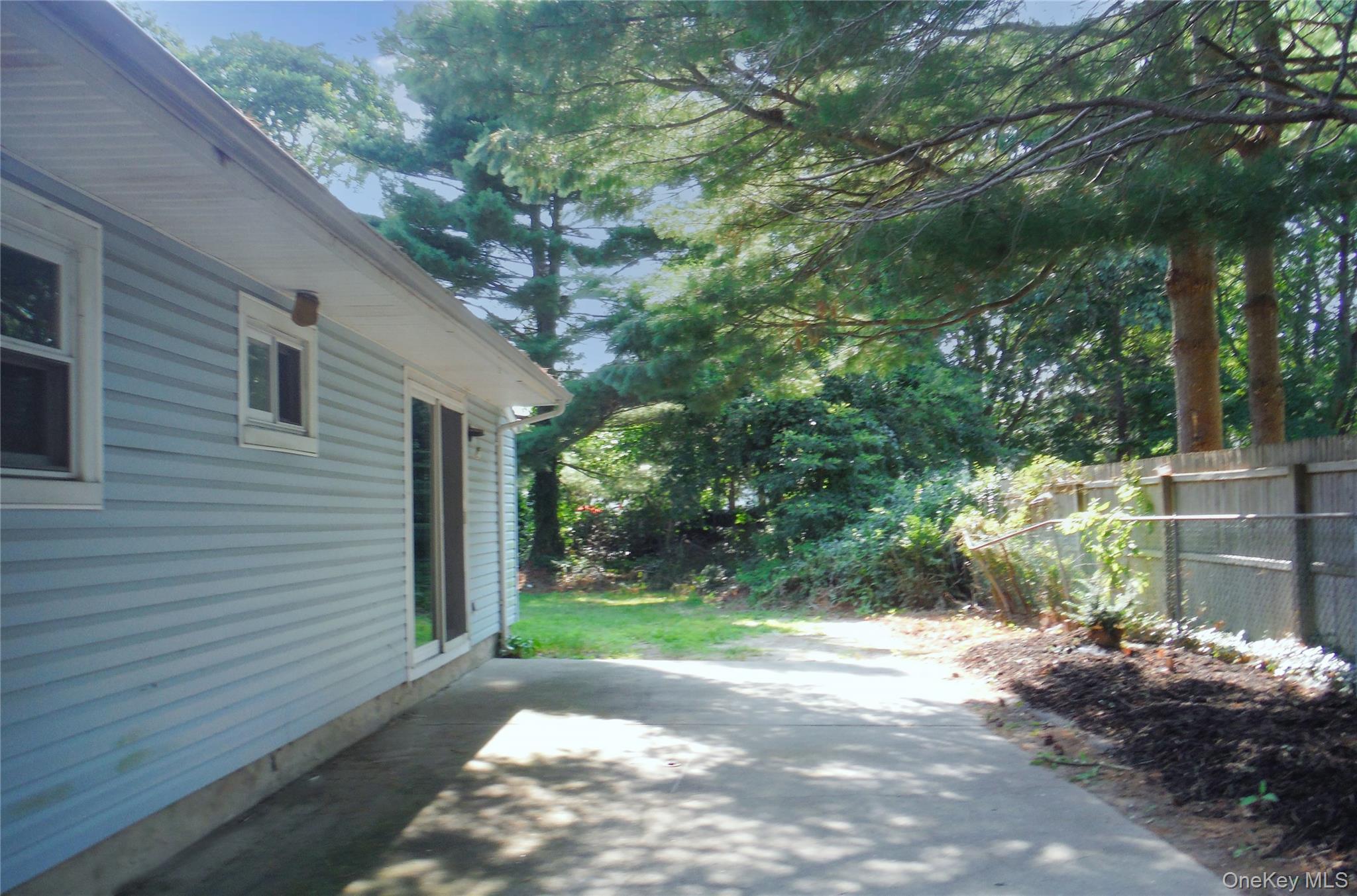 Single Family Terapin Street  Suffolk County, NY 11950, MLS-1035375-22