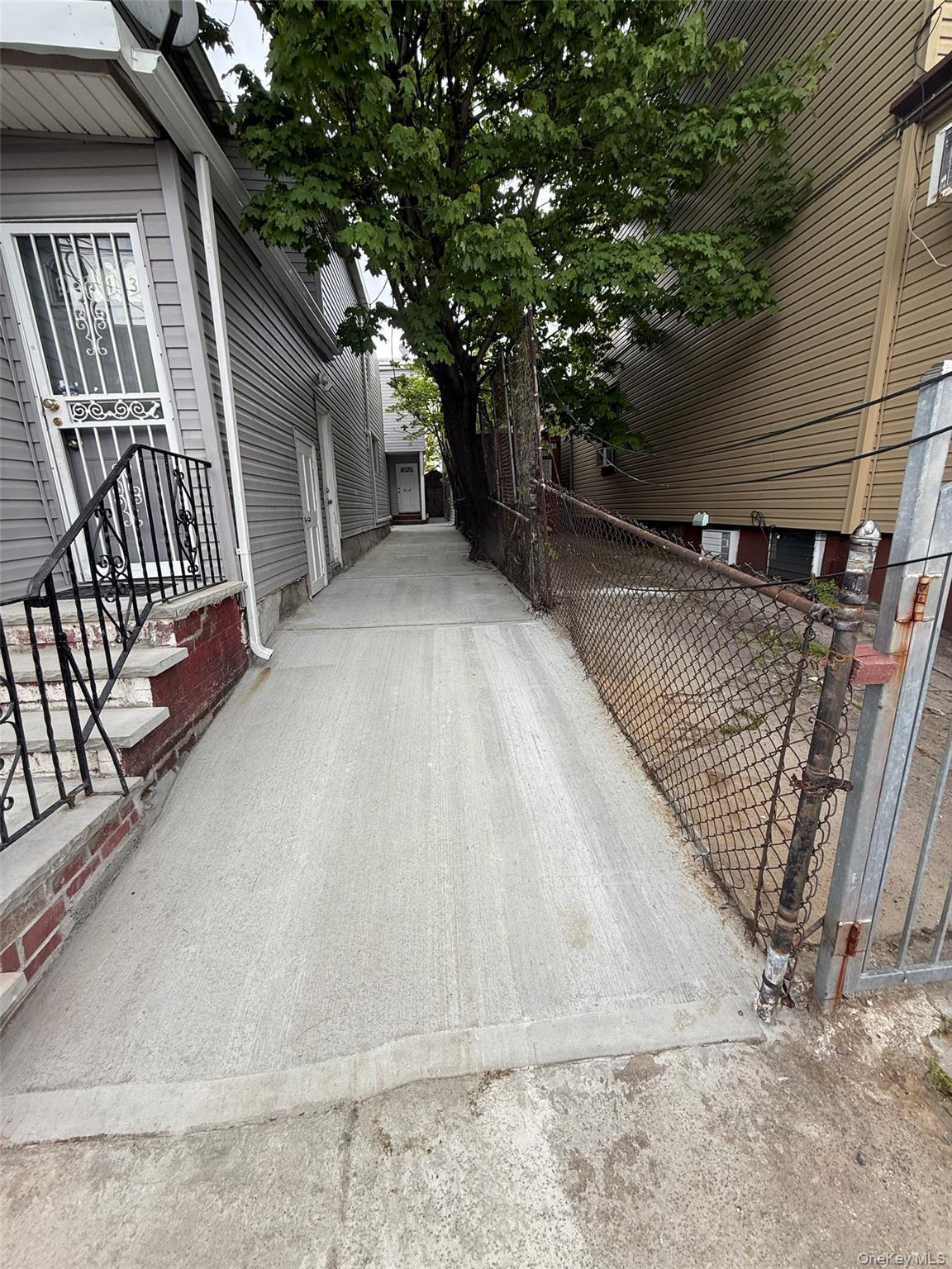 Single Family 77th St  Queens, NY 11421, MLS-1035384-37