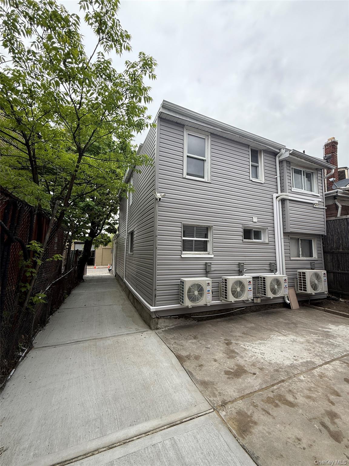 Single Family 77th St Queens, NY 11421, MLS-1035384-4