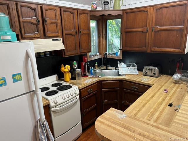 Single Family Gerard Walk  Suffolk County, NY 11782, MLS-1035396-10