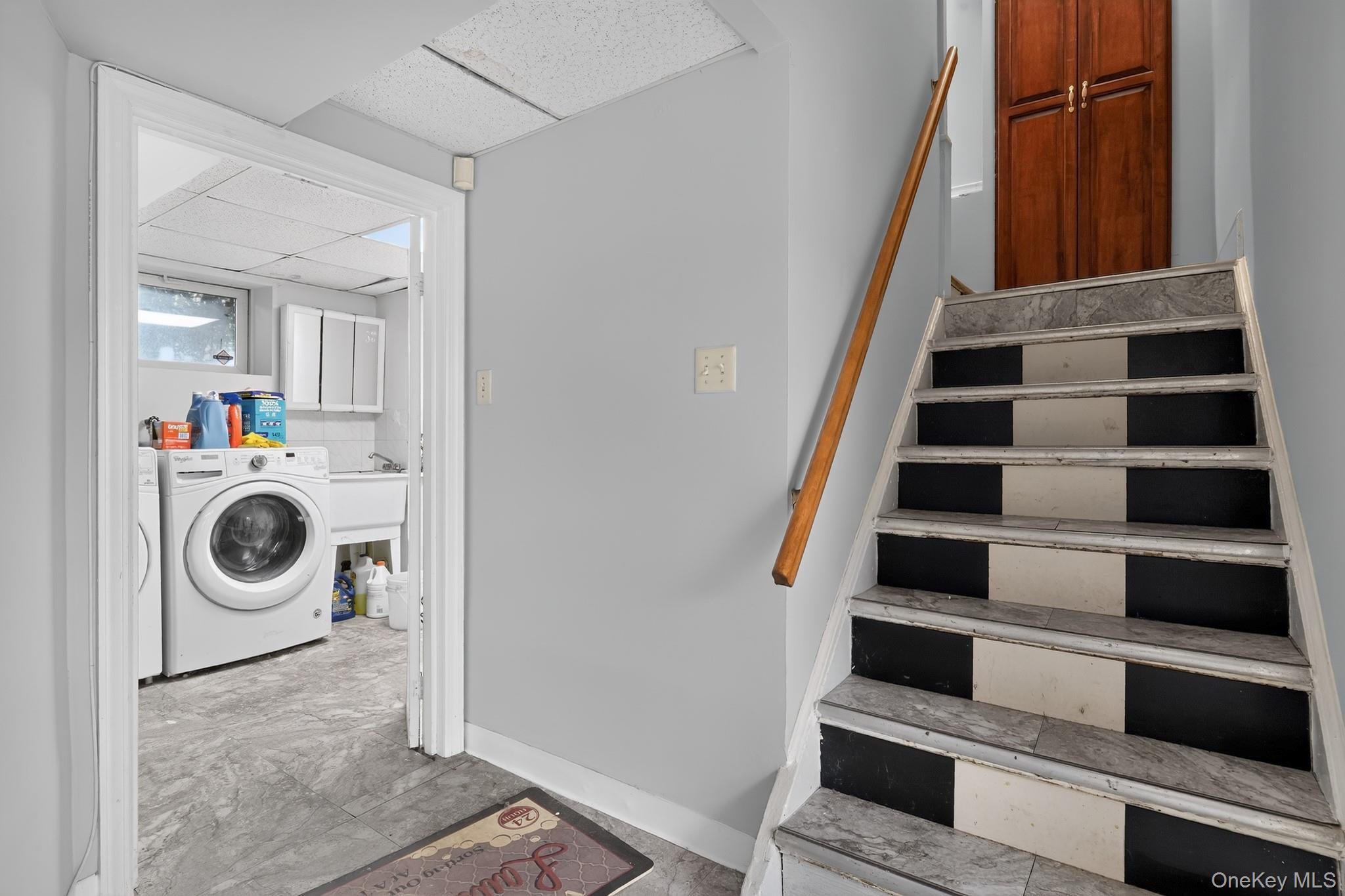 Single Family Alameda Avenue  Queens, NY 11362, MLS-1035405-33