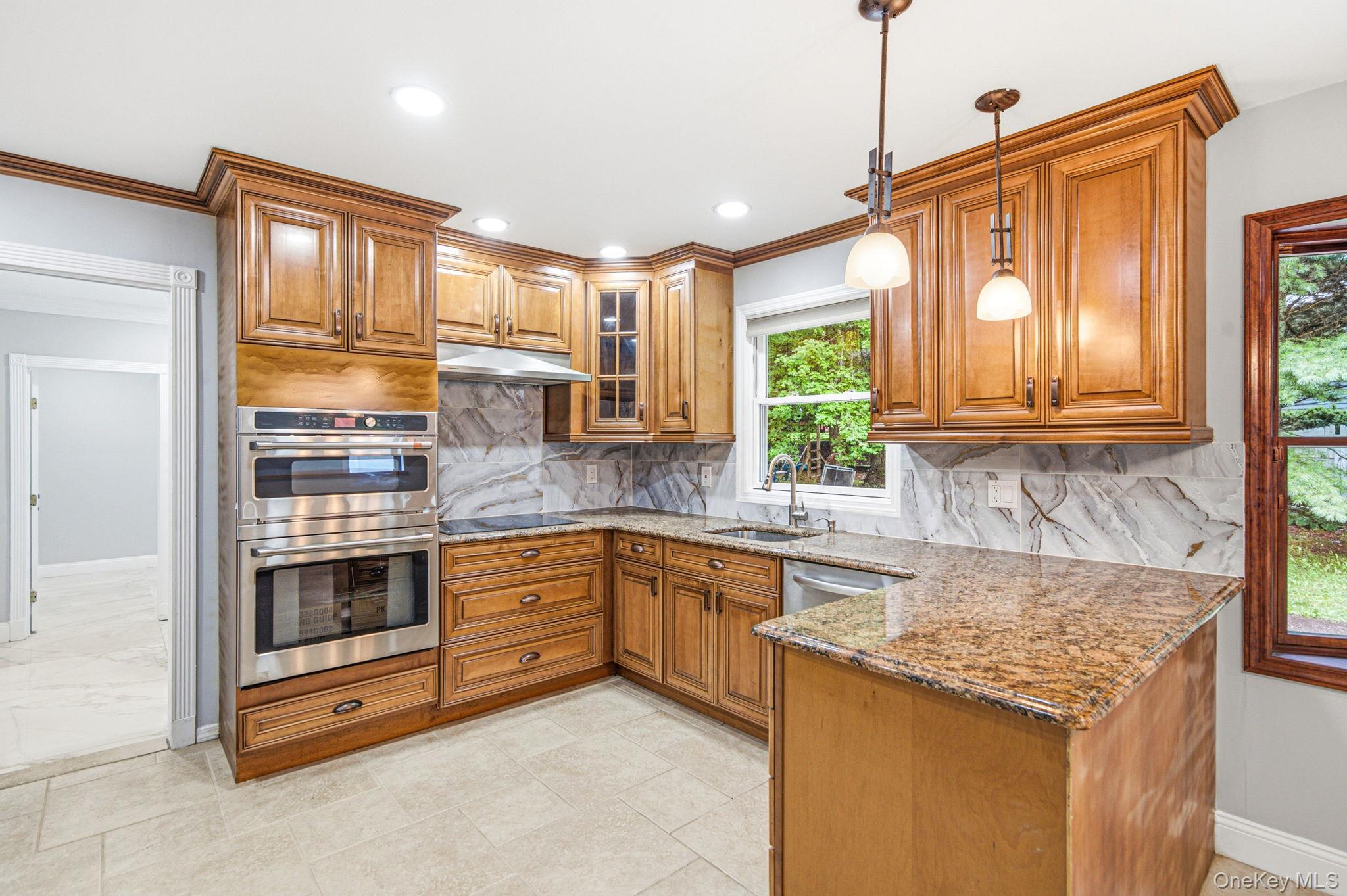Single Family Arbor Lane  Suffolk County, NY 11746, MLS-1035415-13