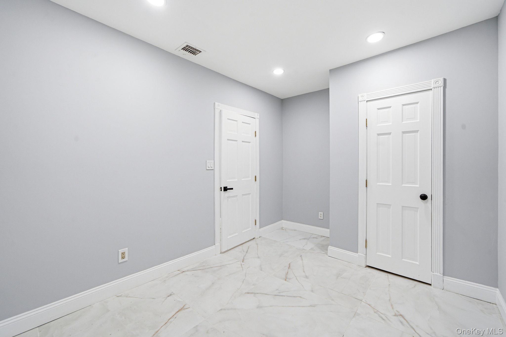 Single Family Arbor Lane  Suffolk County, NY 11746, MLS-1035415-26