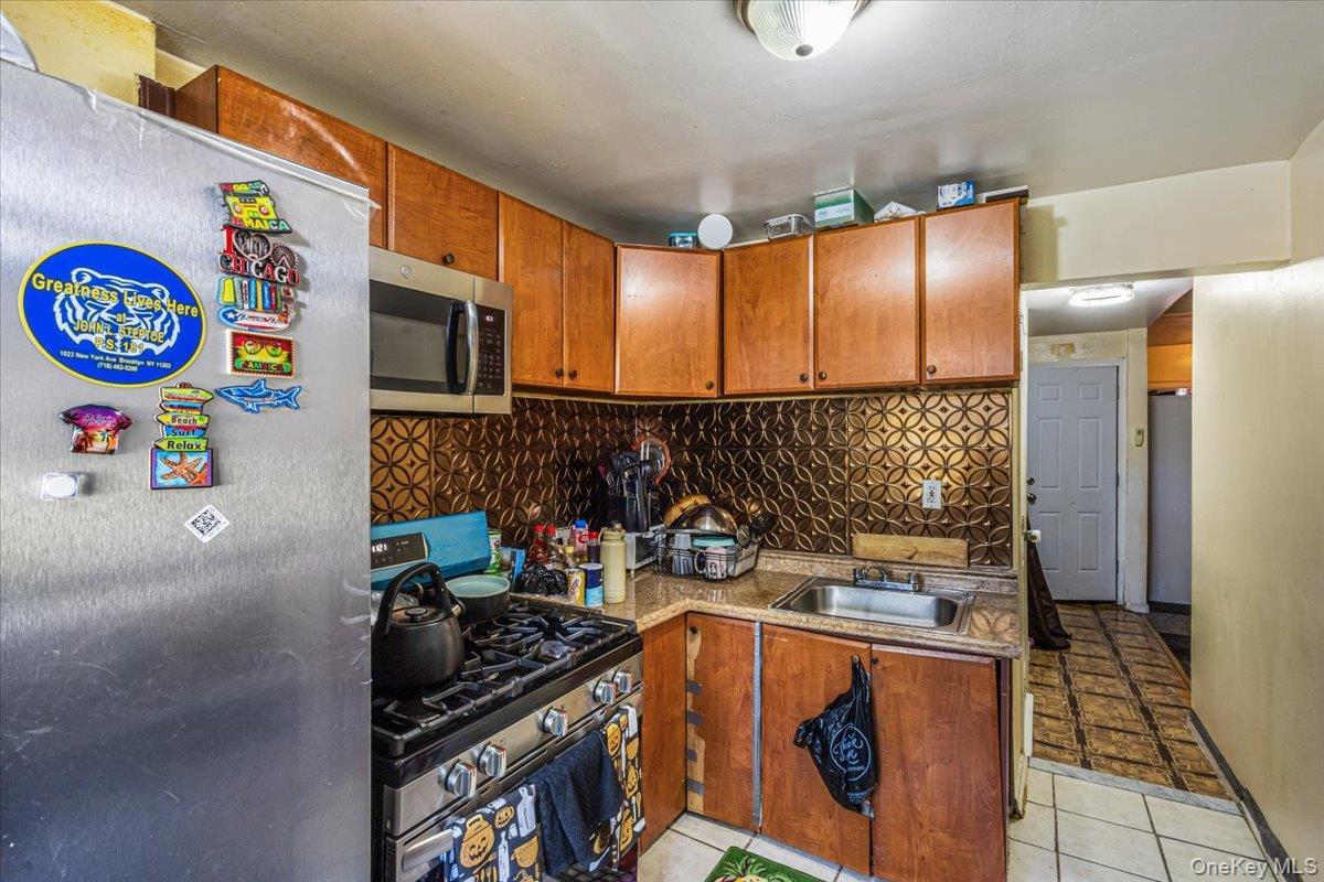 Single Family Nostrand Avenue Brooklyn, NY 11226, MLS-1035426-15