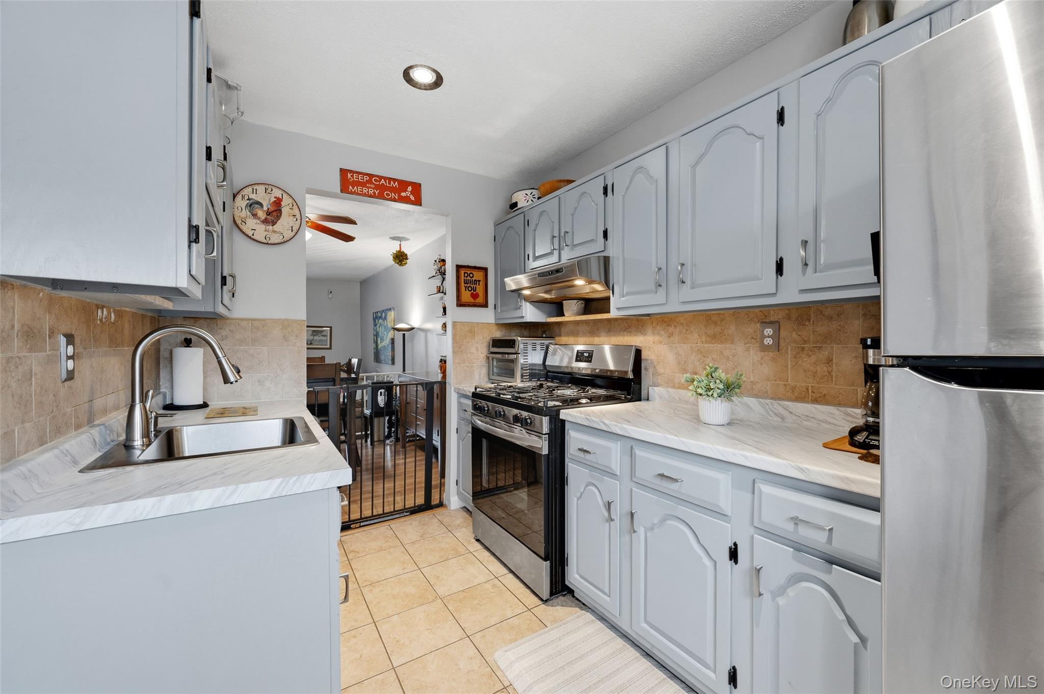 Single Family E Tremont Avenue Bronx, NY 10465, MLS-1035460-11