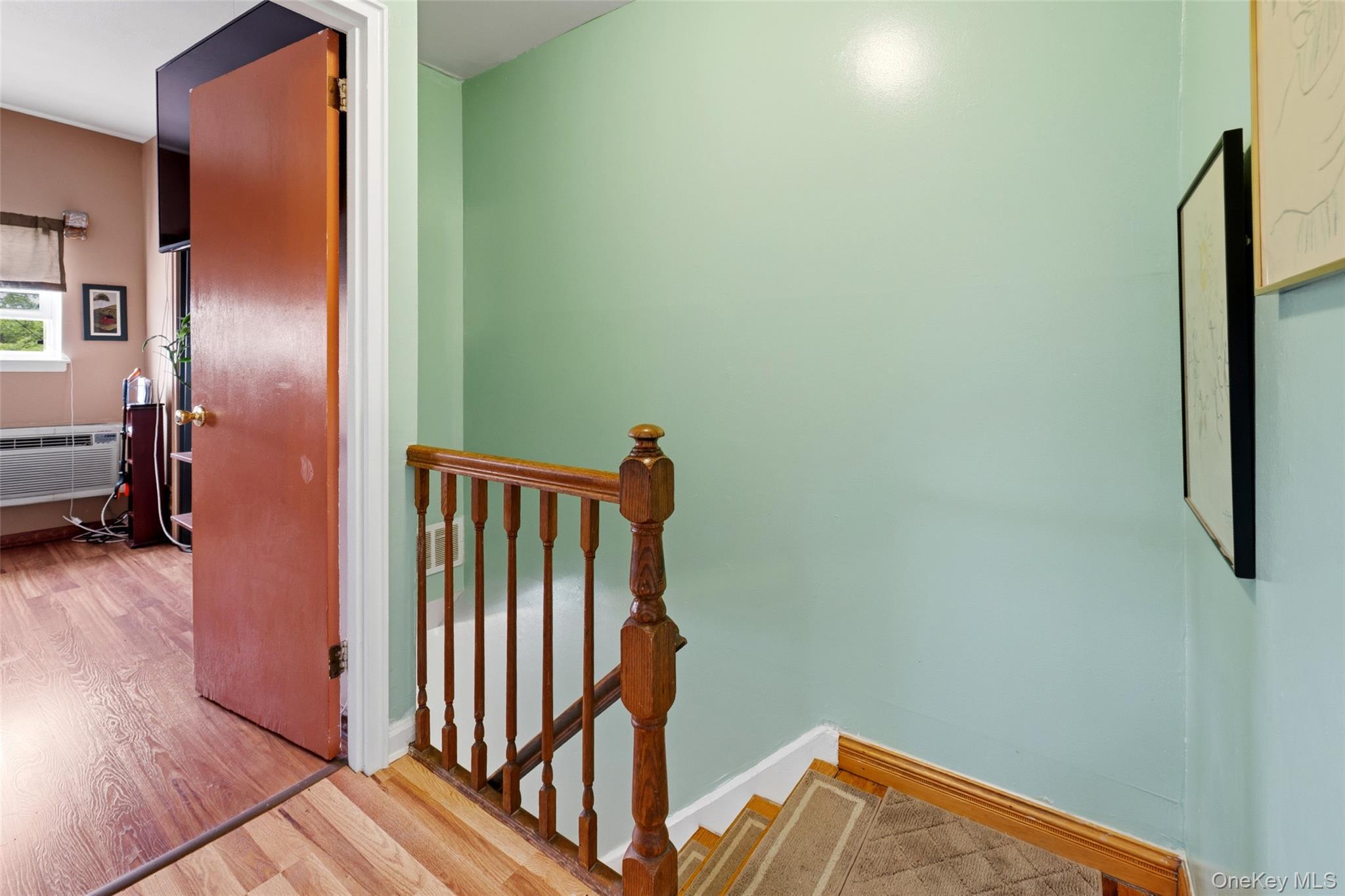 Single Family E Tremont Avenue Bronx, NY 10465, MLS-1035460-19