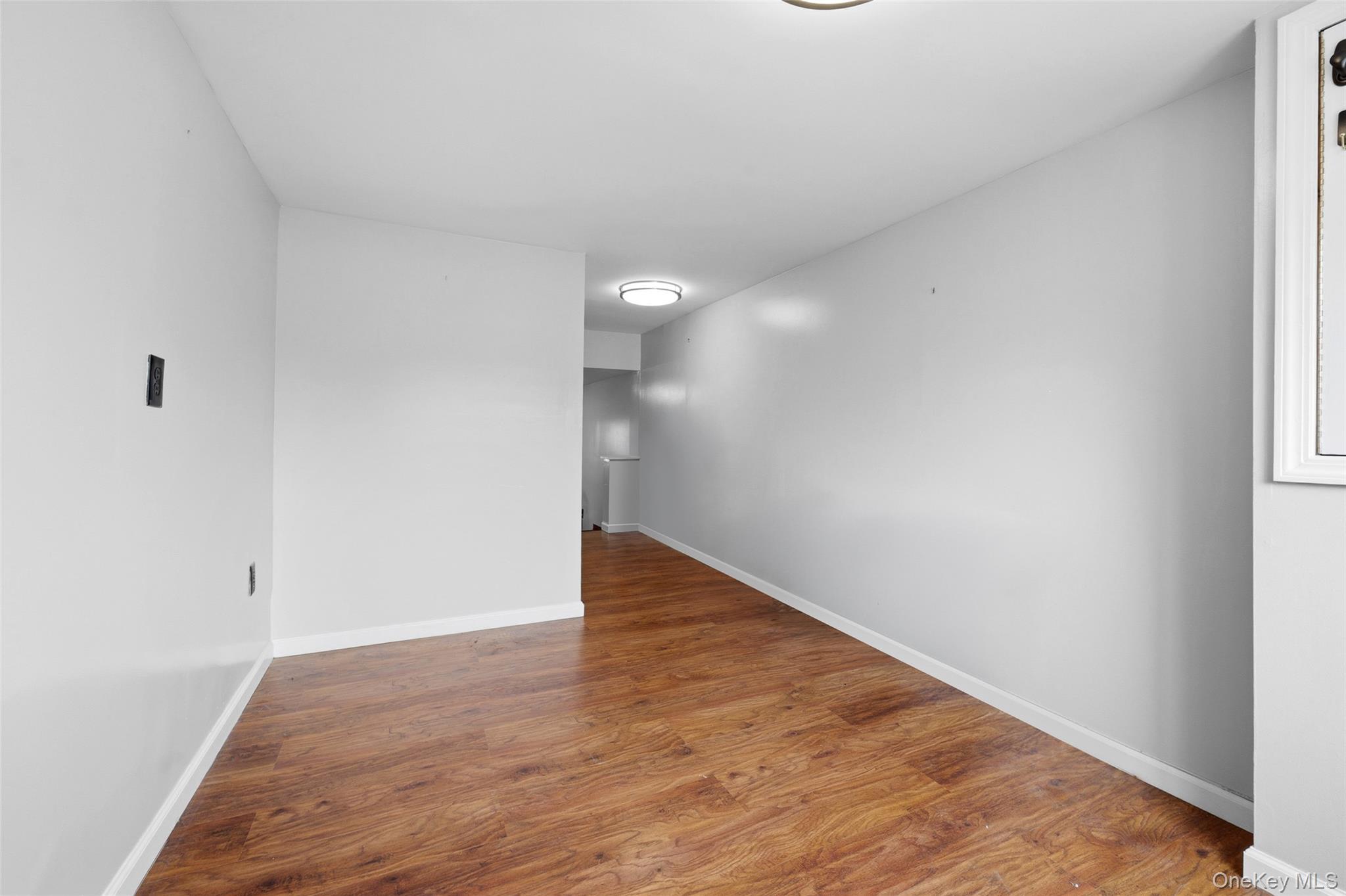 Single Family E Tremont Avenue Bronx, NY 10465, MLS-1035460-21