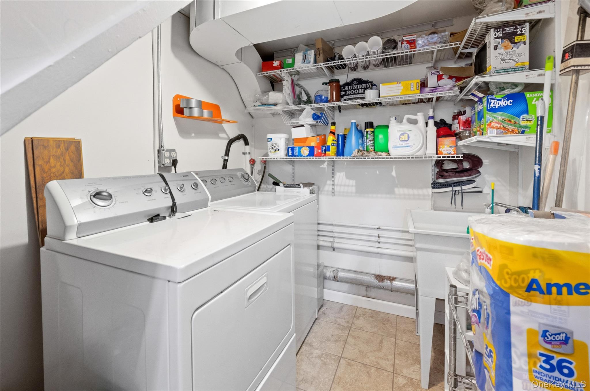 Single Family E Tremont Avenue Bronx, NY 10465, MLS-1035460-27