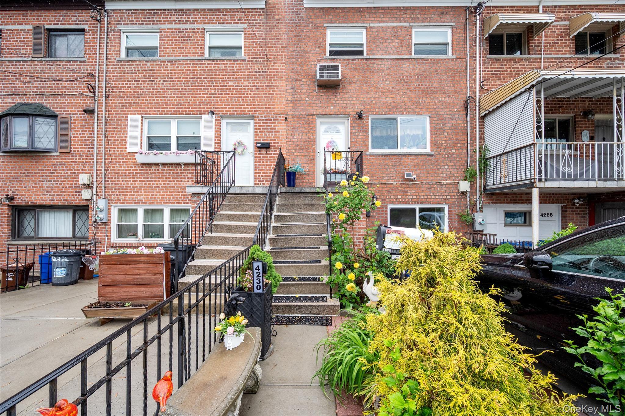 Single Family E Tremont Avenue Bronx, NY 10465, MLS-1035460-30