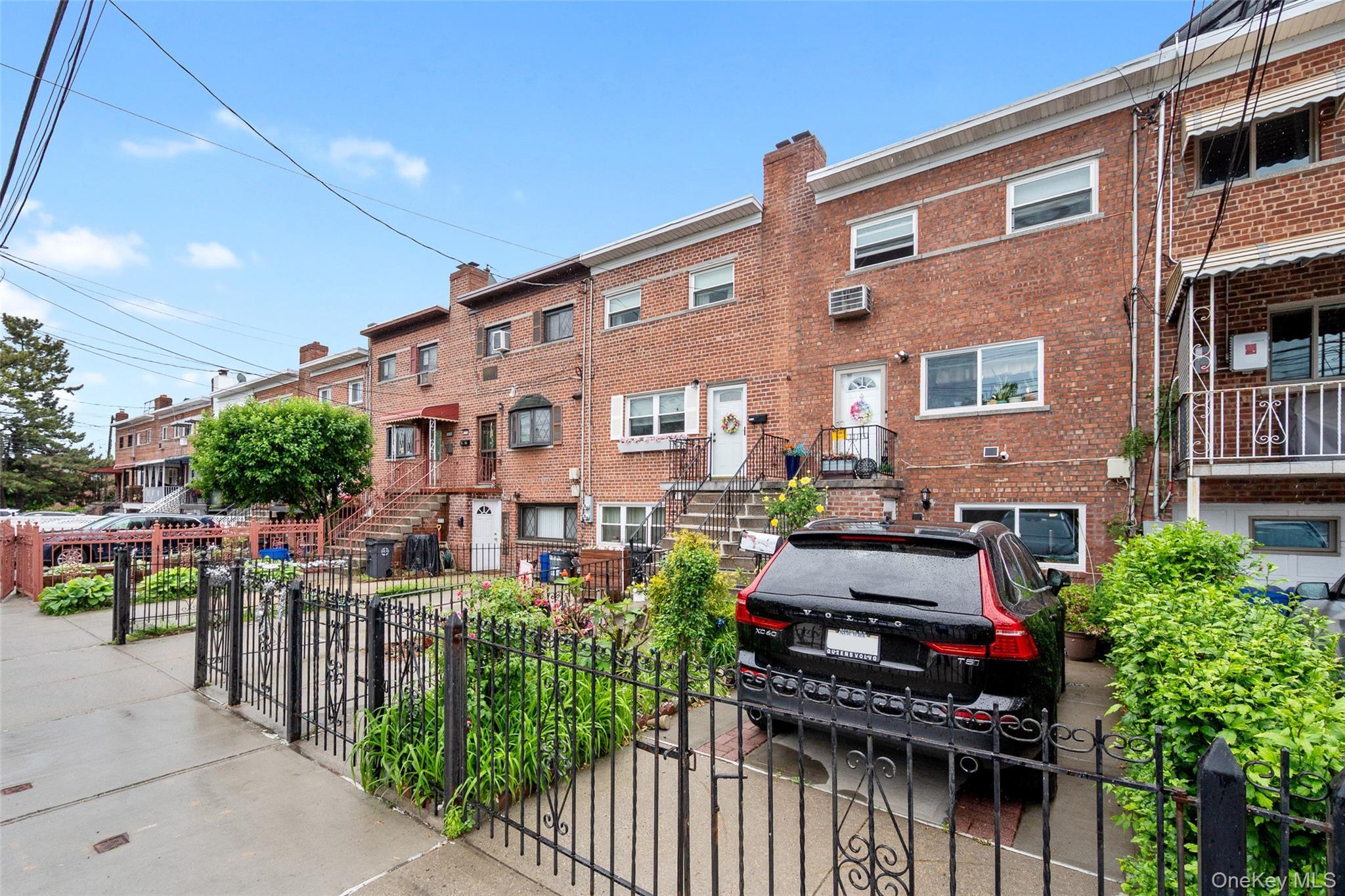 Single Family E Tremont Avenue Bronx, NY 10465, MLS-1035460-31