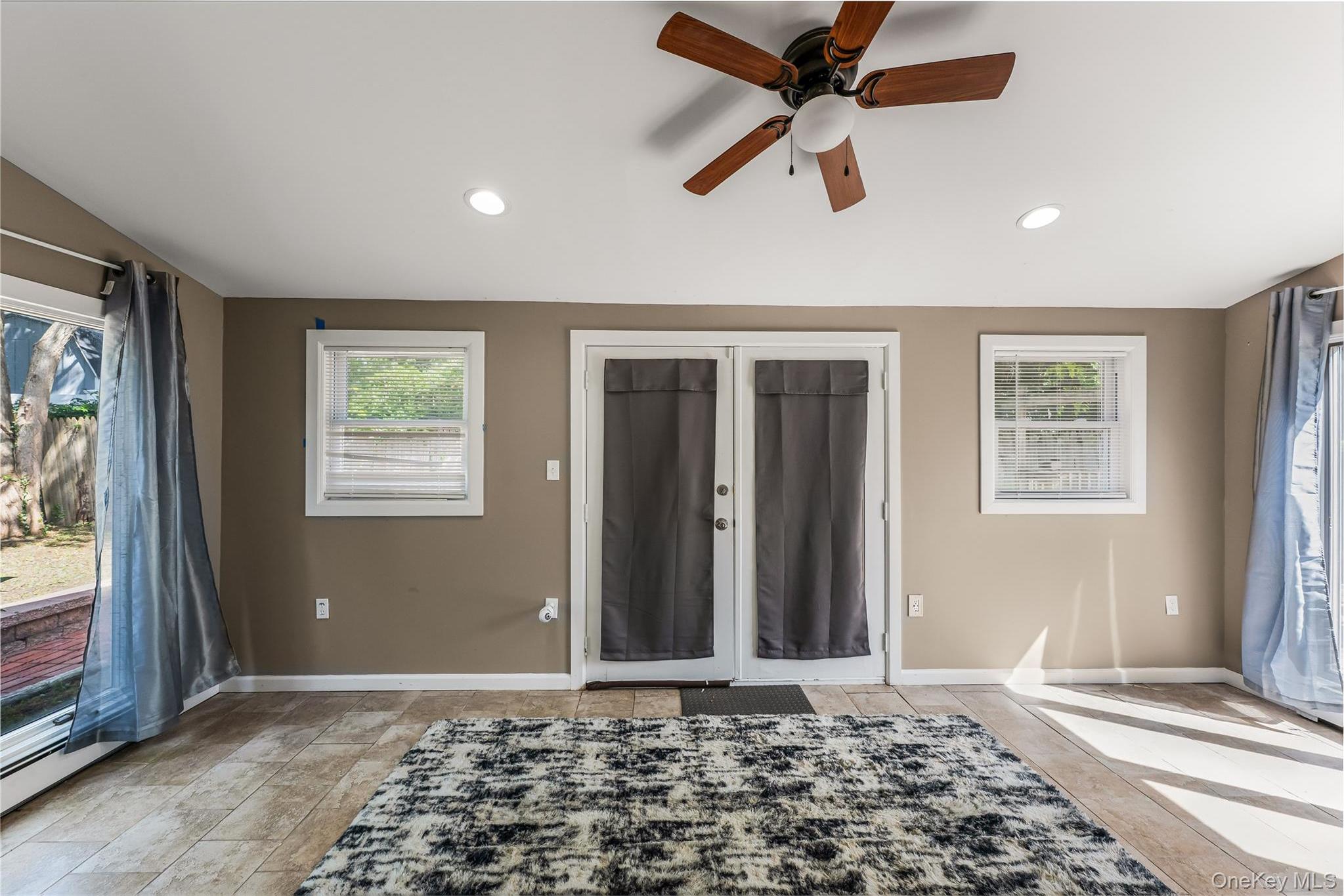 Single Family Magnolia Drive Suffolk County, NY 11951, MLS-1035480-12