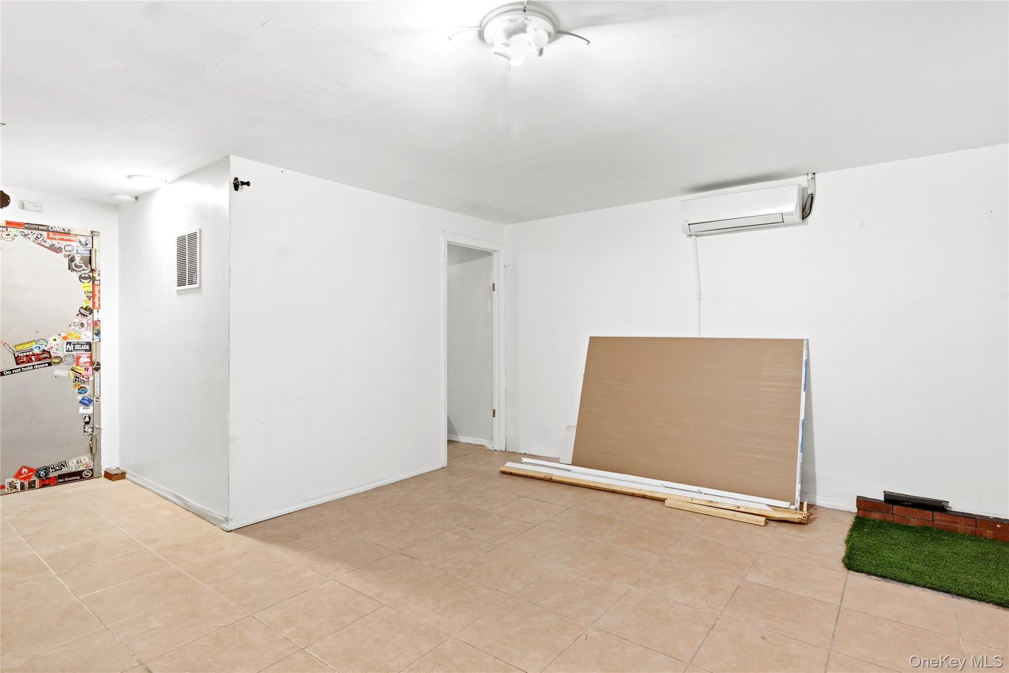Single Family Crescent Street Brooklyn, NY 11208, MLS-1035496-18