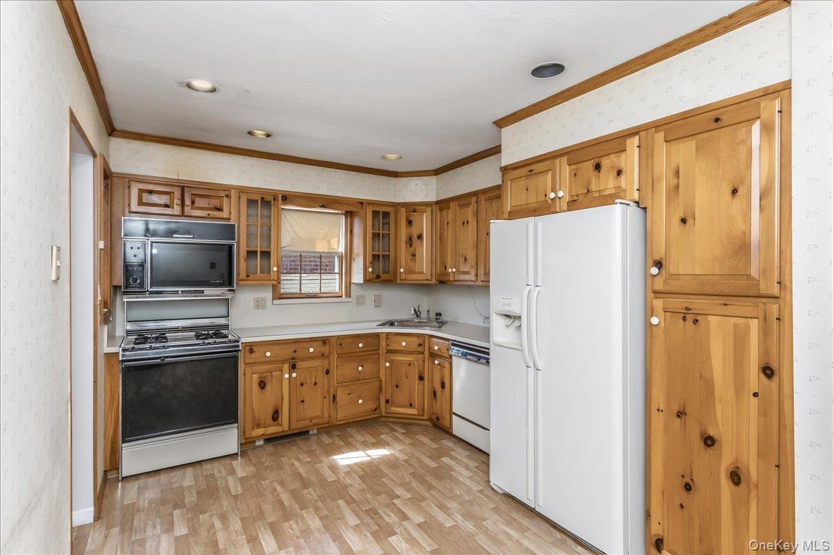 Single Family Stephen Street  Nassau County, NY 11756, MLS-1035498-9