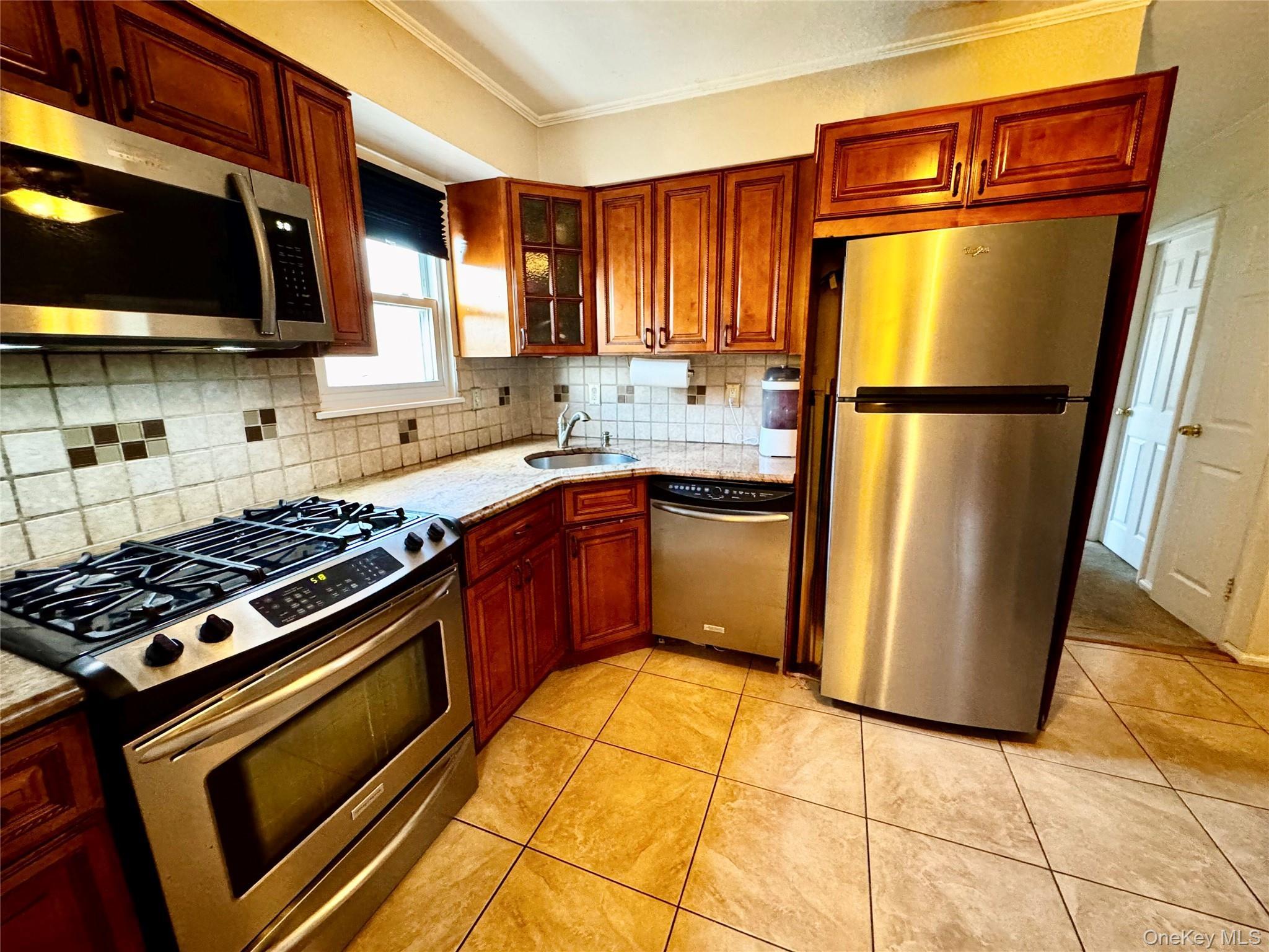 Single Family Eggert Place  Queens, NY 11691, MLS-1035524-8