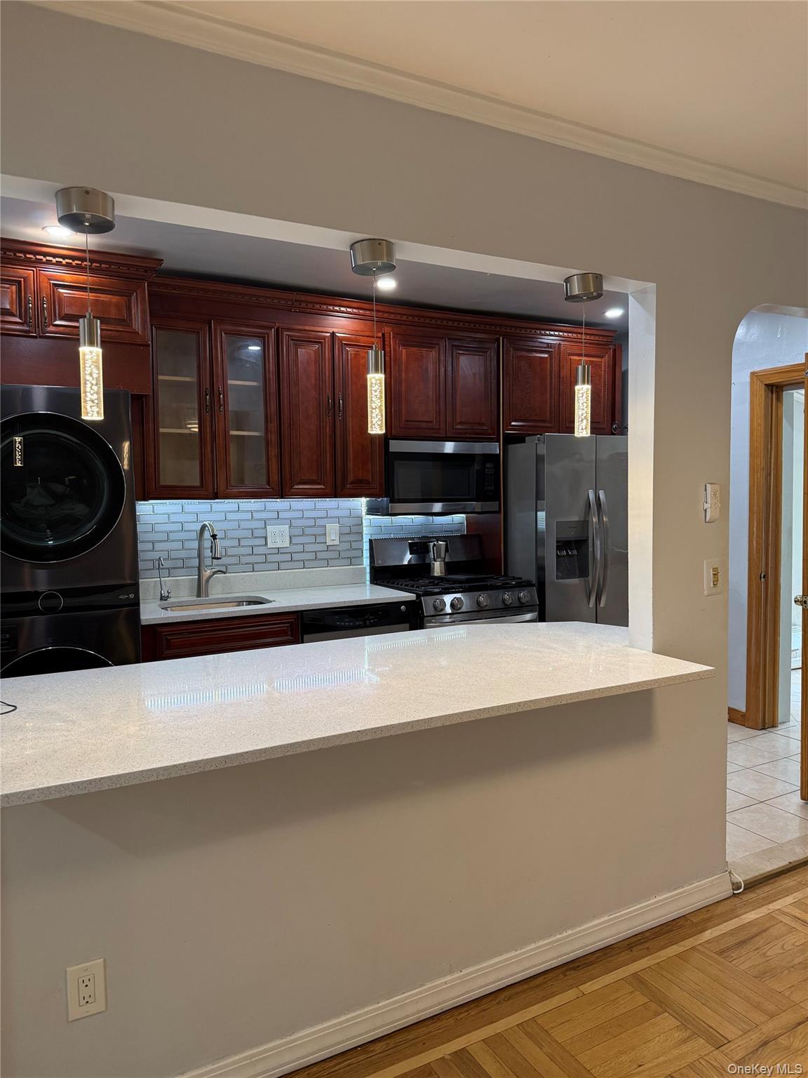 Single Family Lurting Avenue  Bronx, NY 10469, MLS-1035533-5