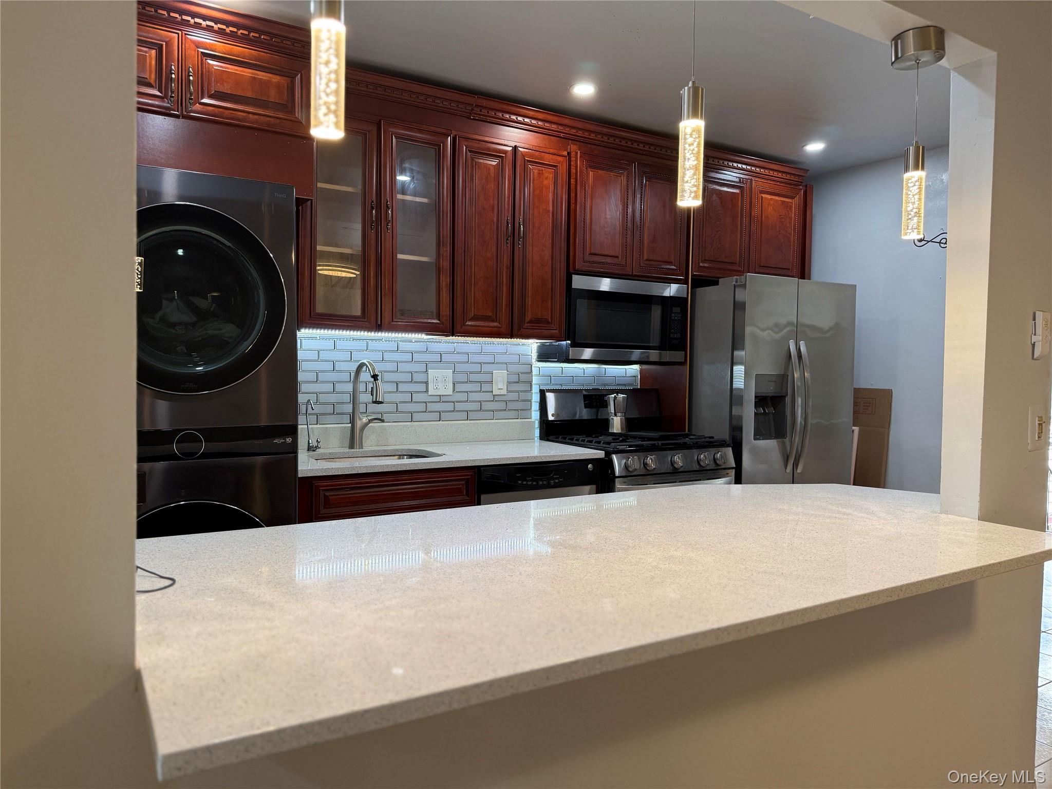 Single Family Lurting Avenue  Bronx, NY 10469, MLS-1035533-6