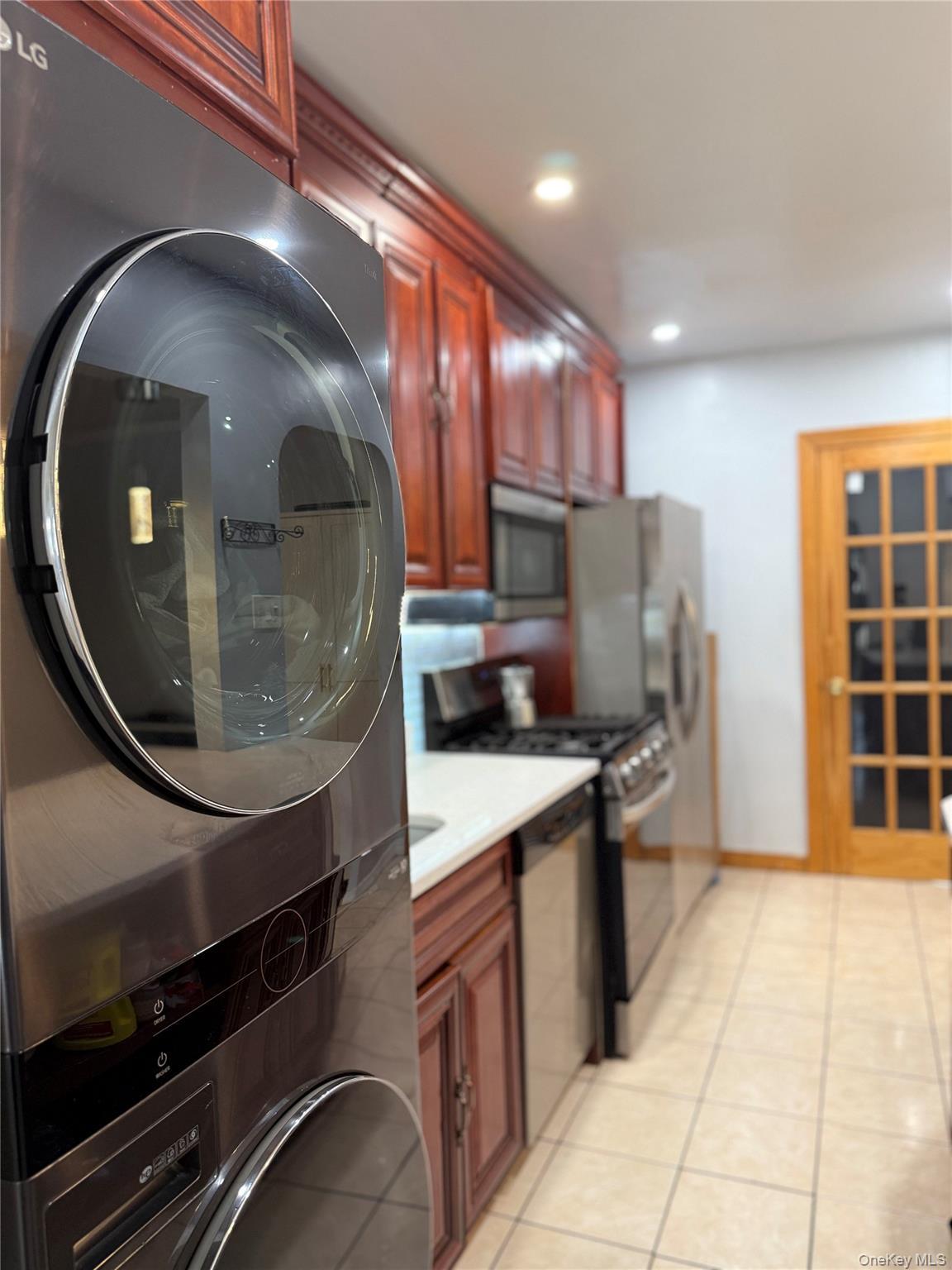 Single Family Lurting Avenue  Bronx, NY 10469, MLS-1035533-9