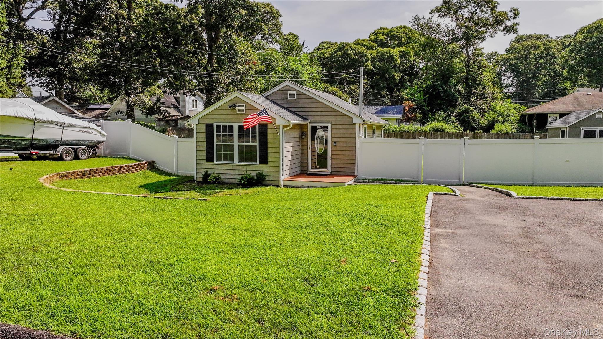 Single Family Connelly Drive Suffolk County, NY 11755, MLS-1035541-3