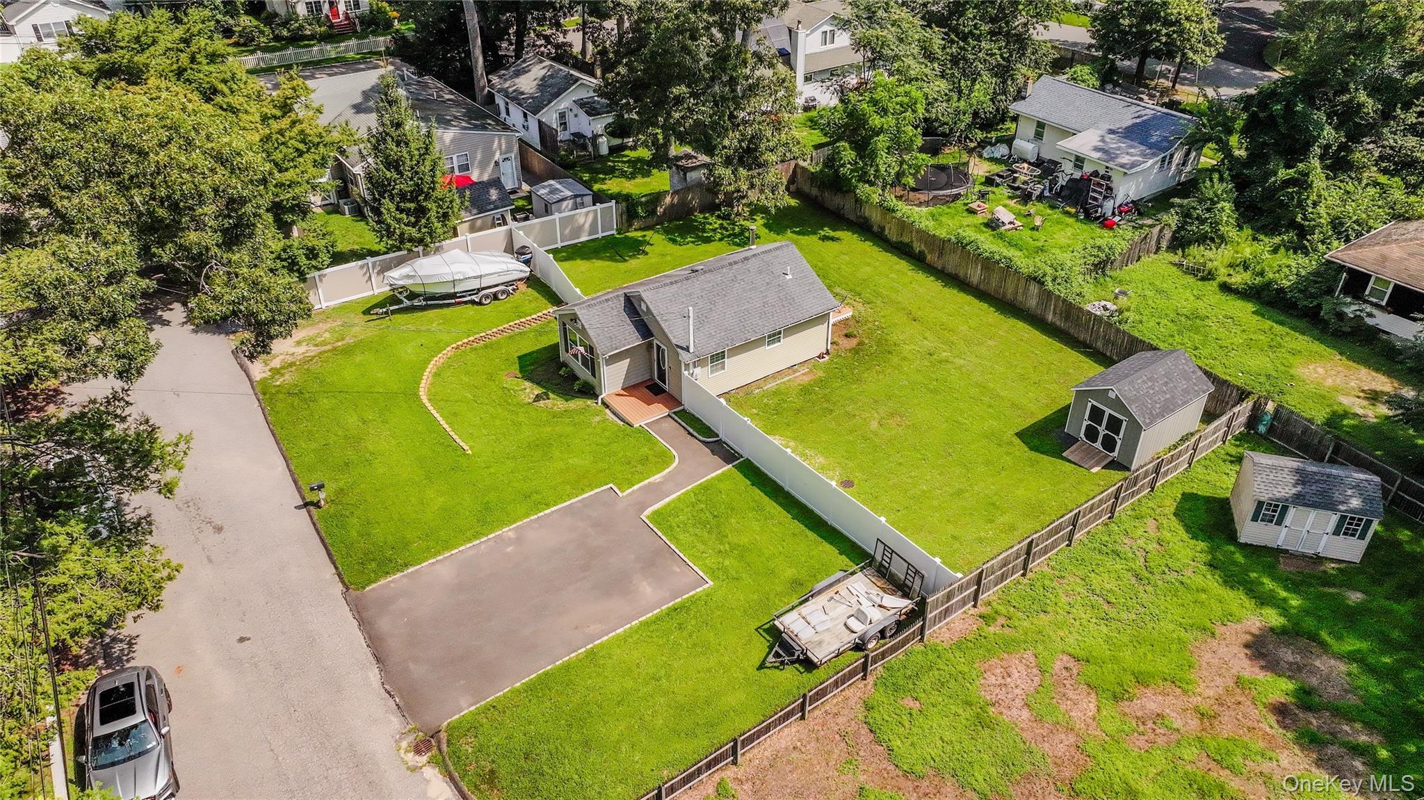 Single Family Connelly Drive Suffolk County, NY 11755, MLS-1035541-38