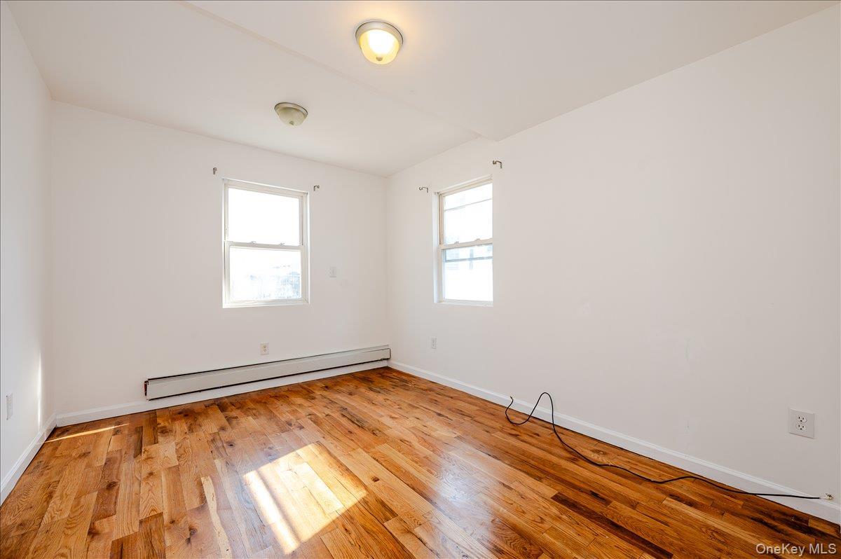 Single Family Beach 3rd Queens, NY 11691, MLS-1035547-11