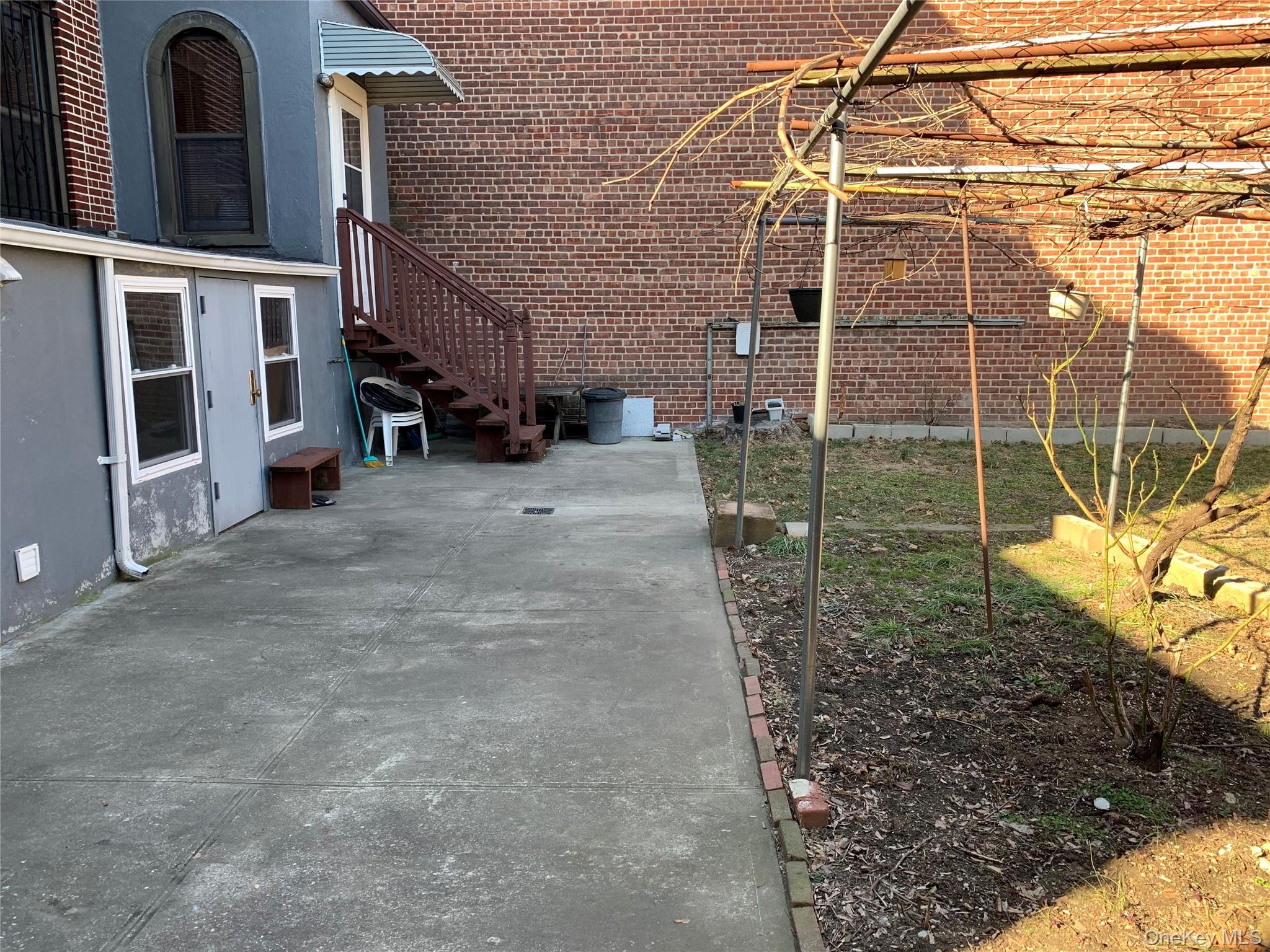 Single Family Paulding Avenue Bronx, NY 10469, MLS-1035550-25