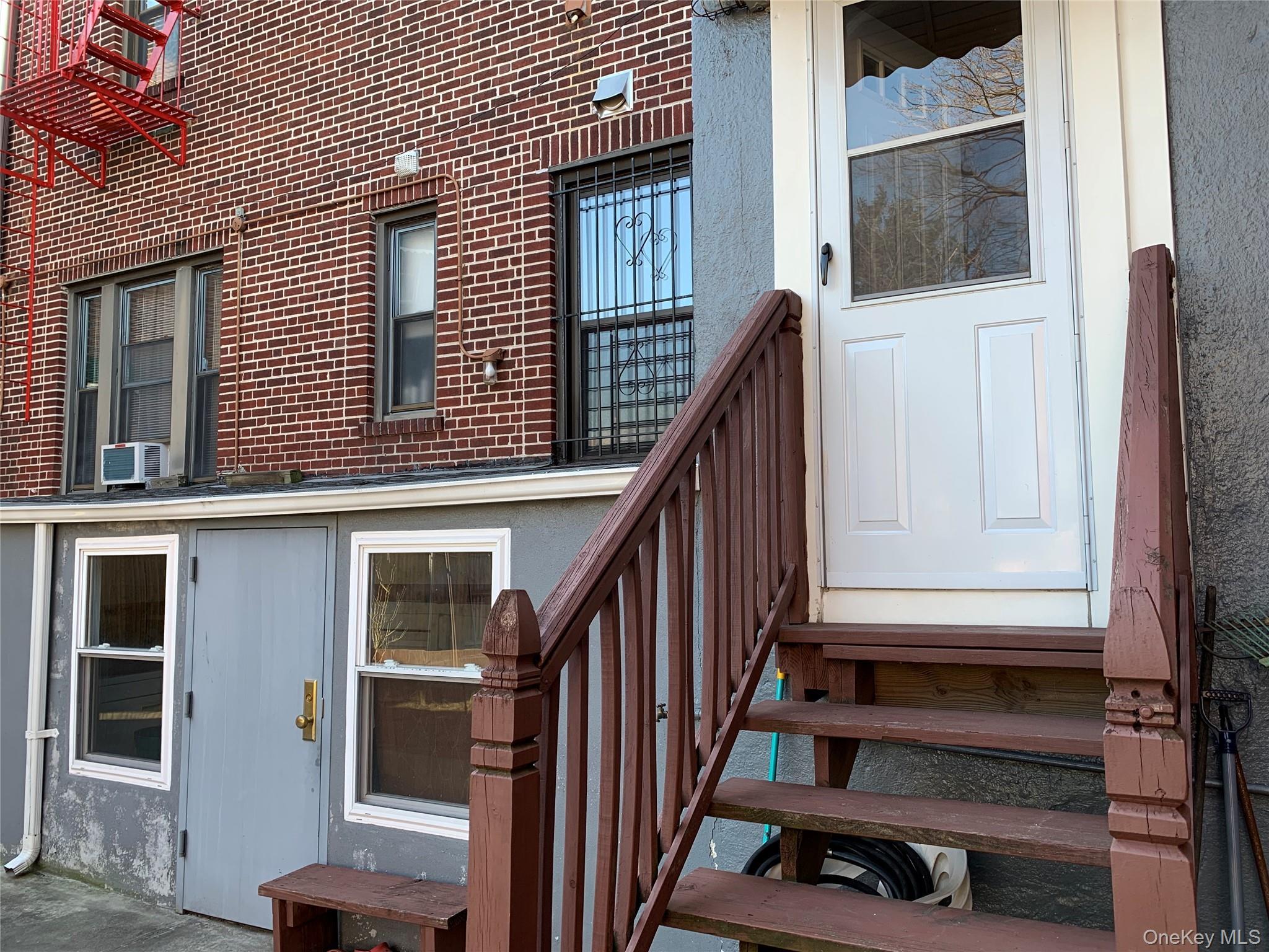 Single Family Paulding Avenue Bronx, NY 10469, MLS-1035550-27