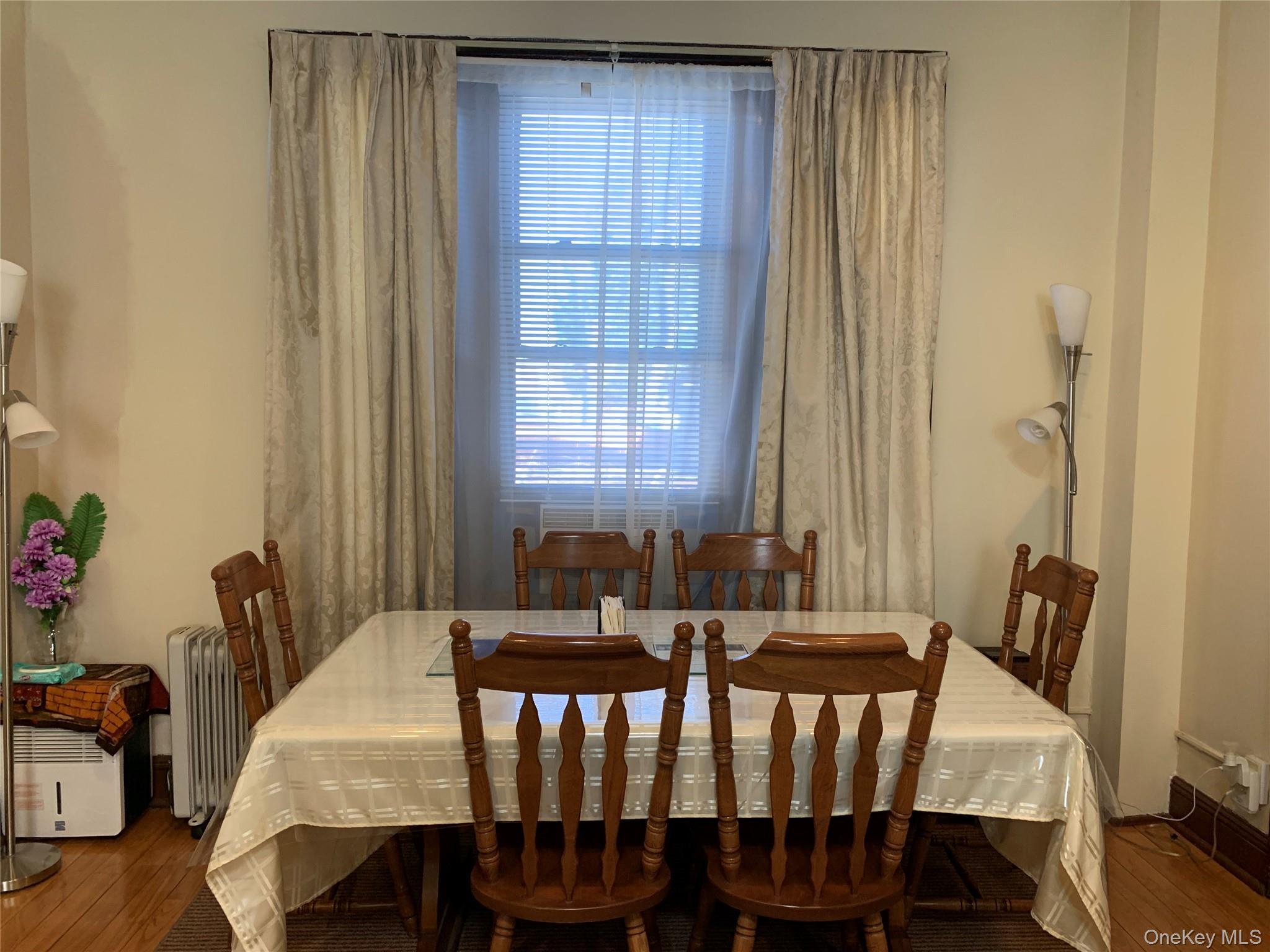 Single Family Paulding Avenue Bronx, NY 10469, MLS-1035550-8