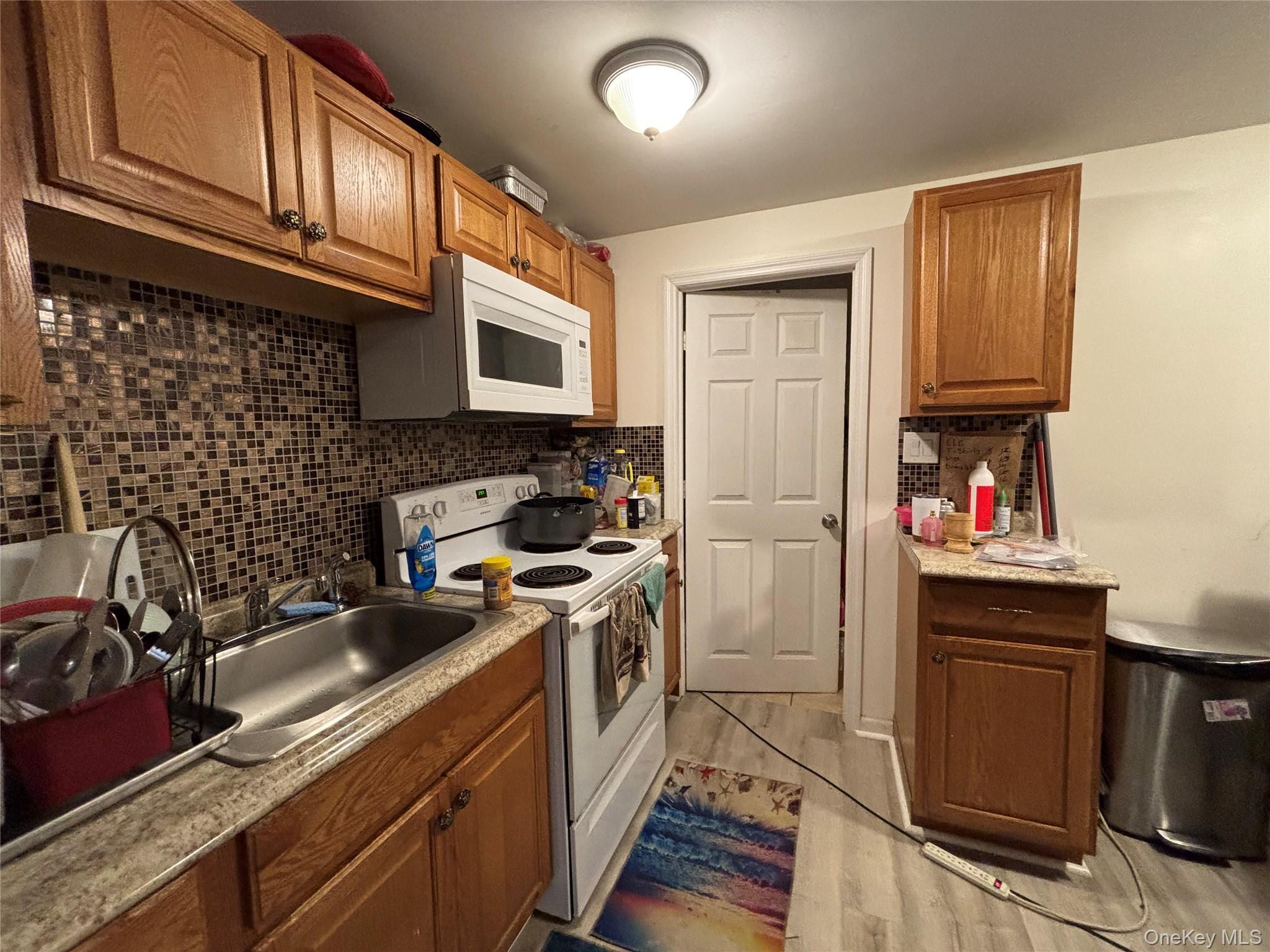Single Family Clinton Avenue  Albany County, NY 12210, MLS-1035553-20