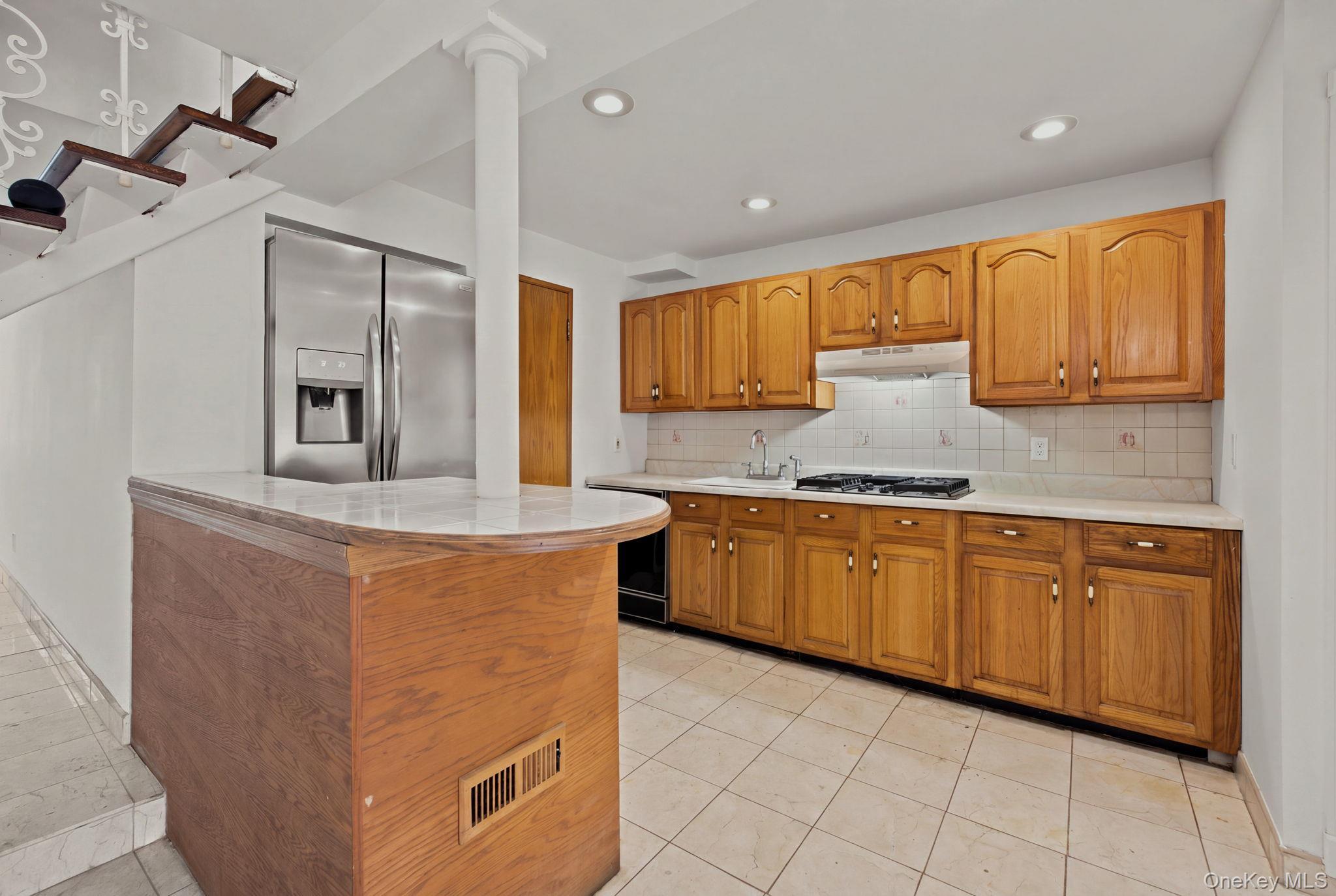 Single Family 133rd Avenue Queens, NY 11417, MLS-1035559-10