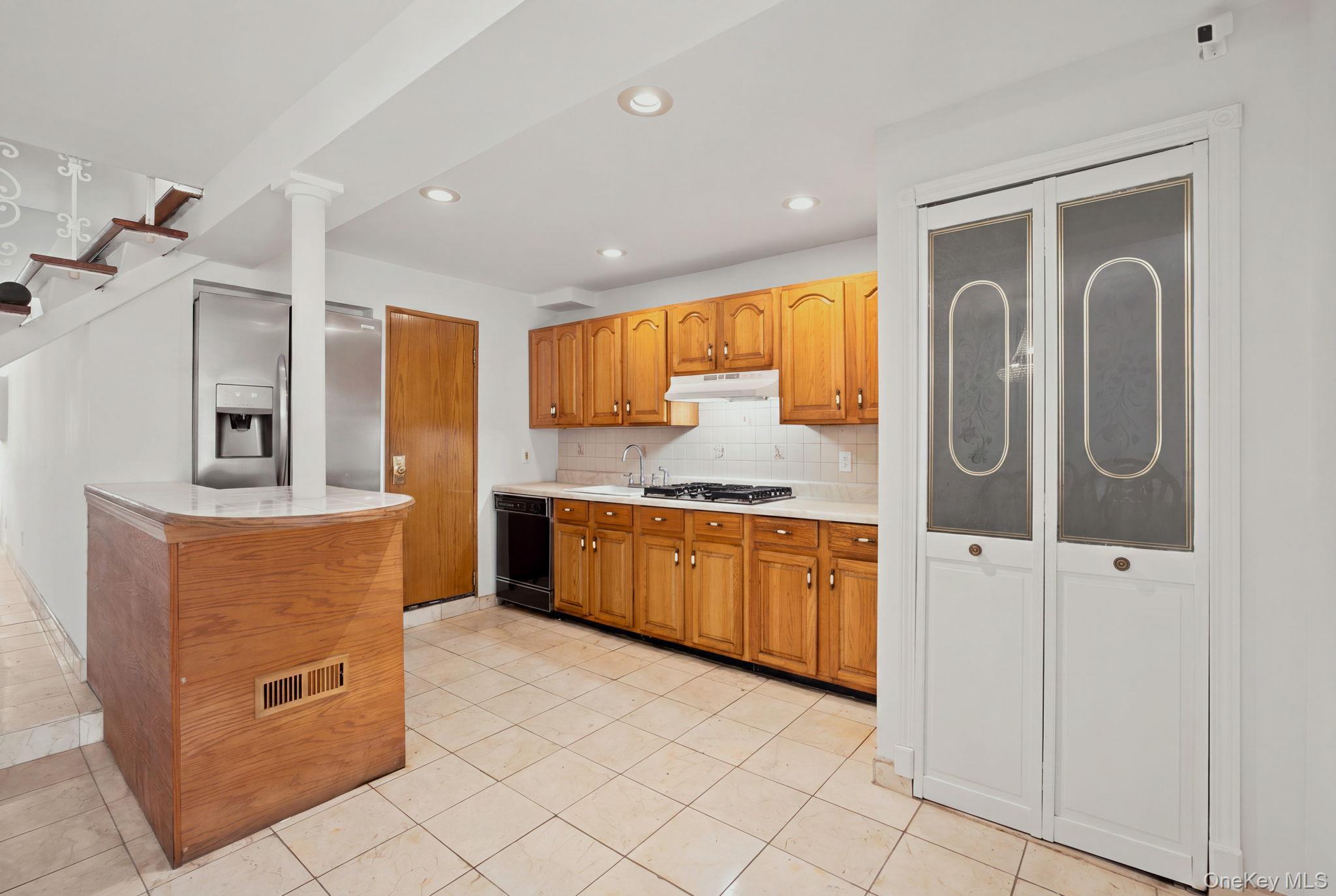Single Family 133rd Avenue Queens, NY 11417, MLS-1035559-9