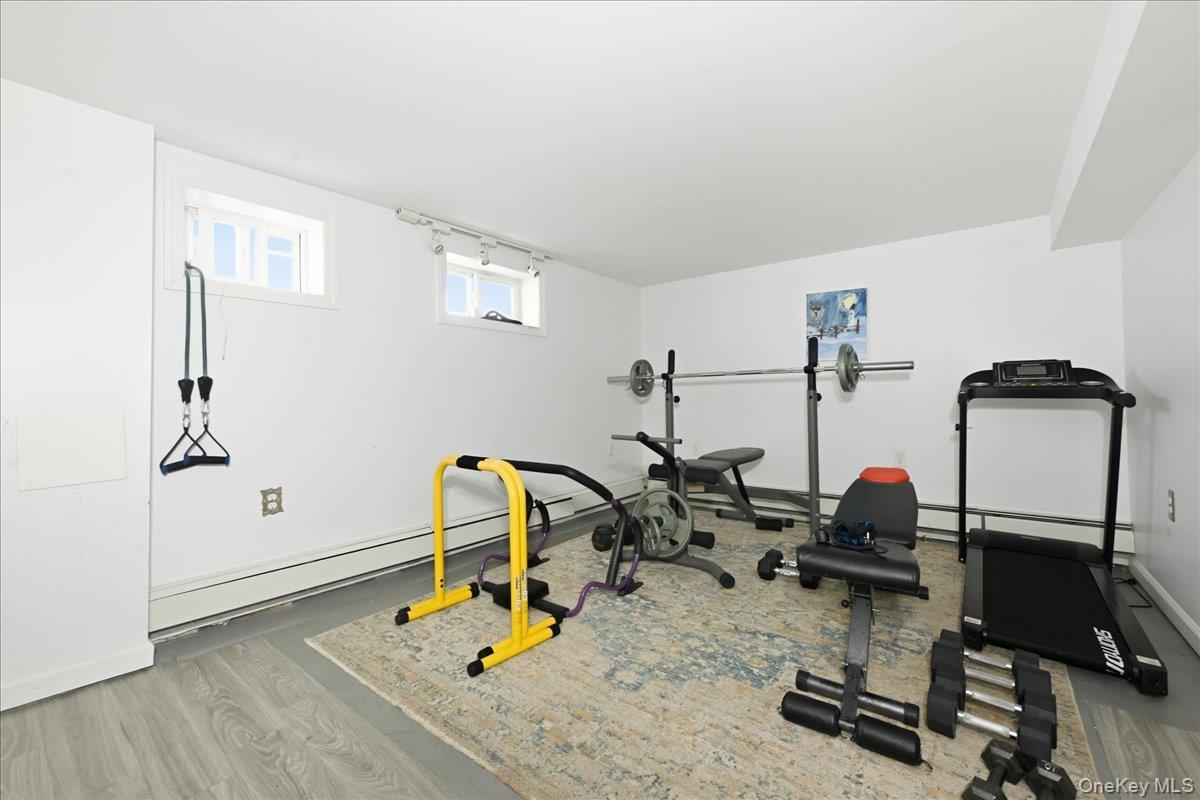 Single Family Hewlett Parkway Nassau County, NY 11557, MLS-1035584-16