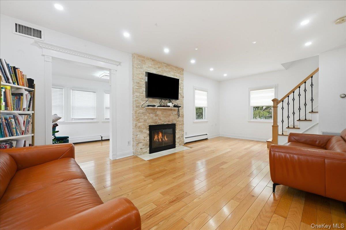 Single Family Hewlett Parkway Nassau County, NY 11557, MLS-1035584-7