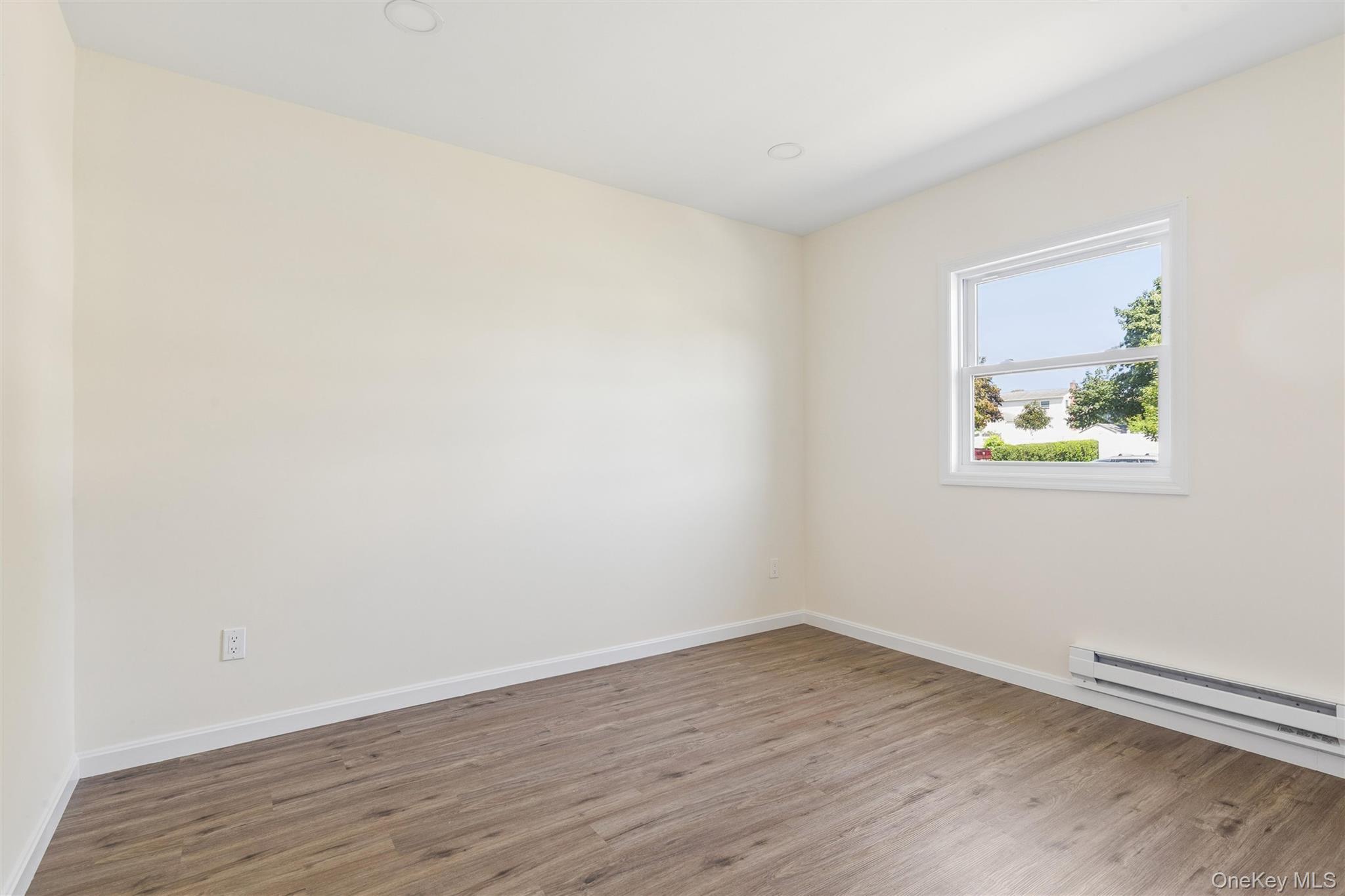 Single Family Circle Drive W Suffolk County, NY 11772, MLS-1035597-15