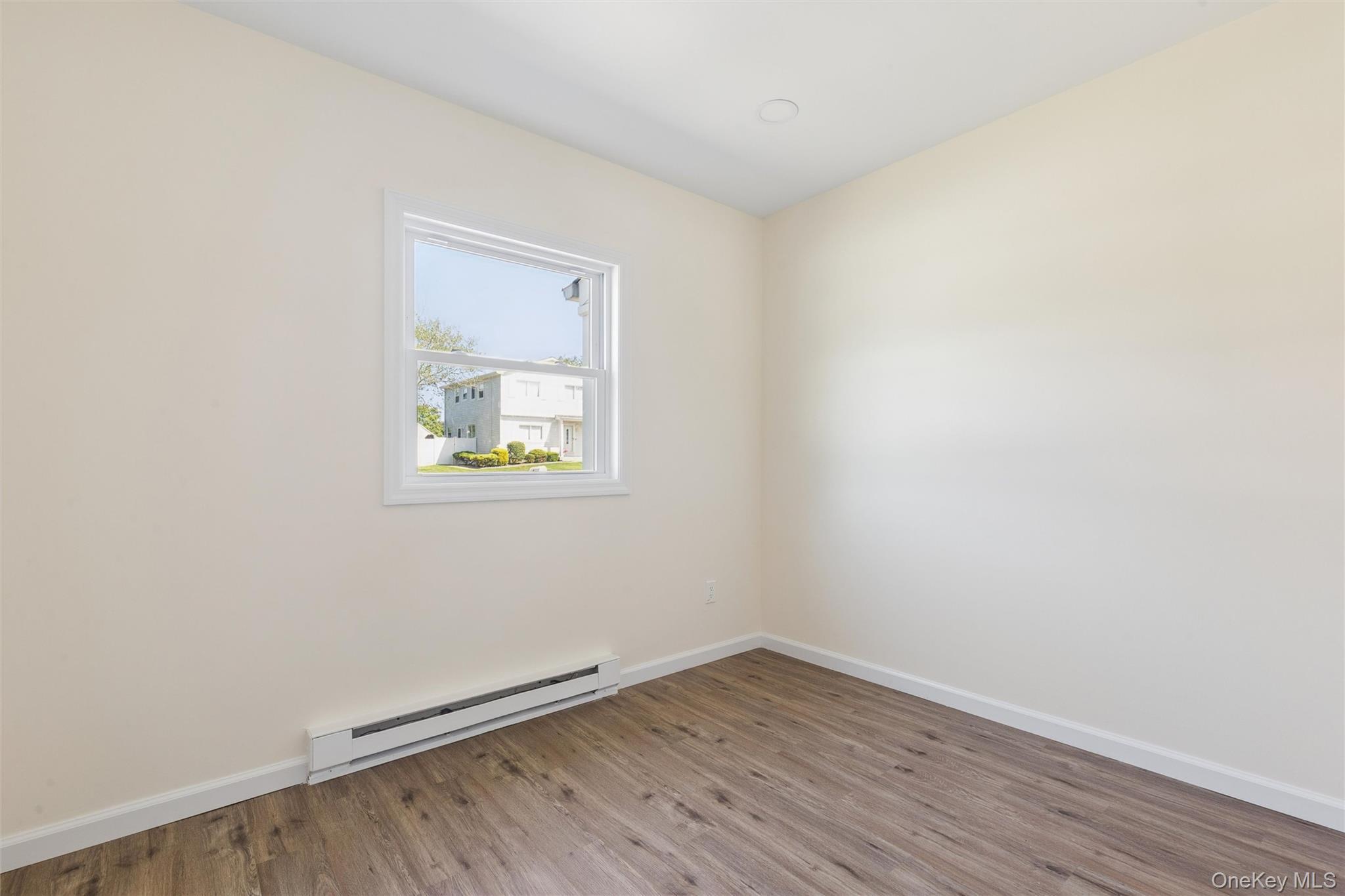 Single Family Circle Drive W Suffolk County, NY 11772, MLS-1035597-16
