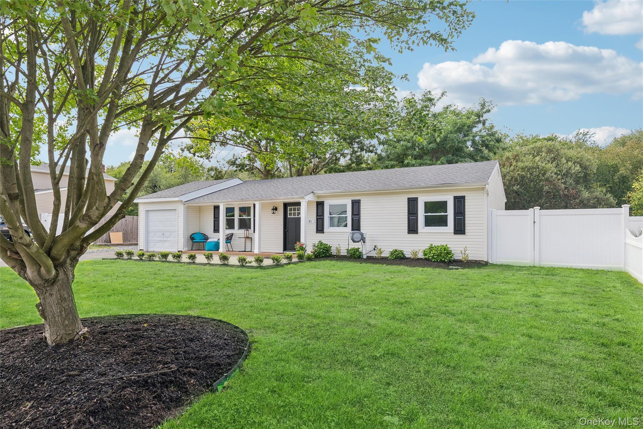 Single Family Circle Drive W Suffolk County, NY 11772, MLS-1035597-32