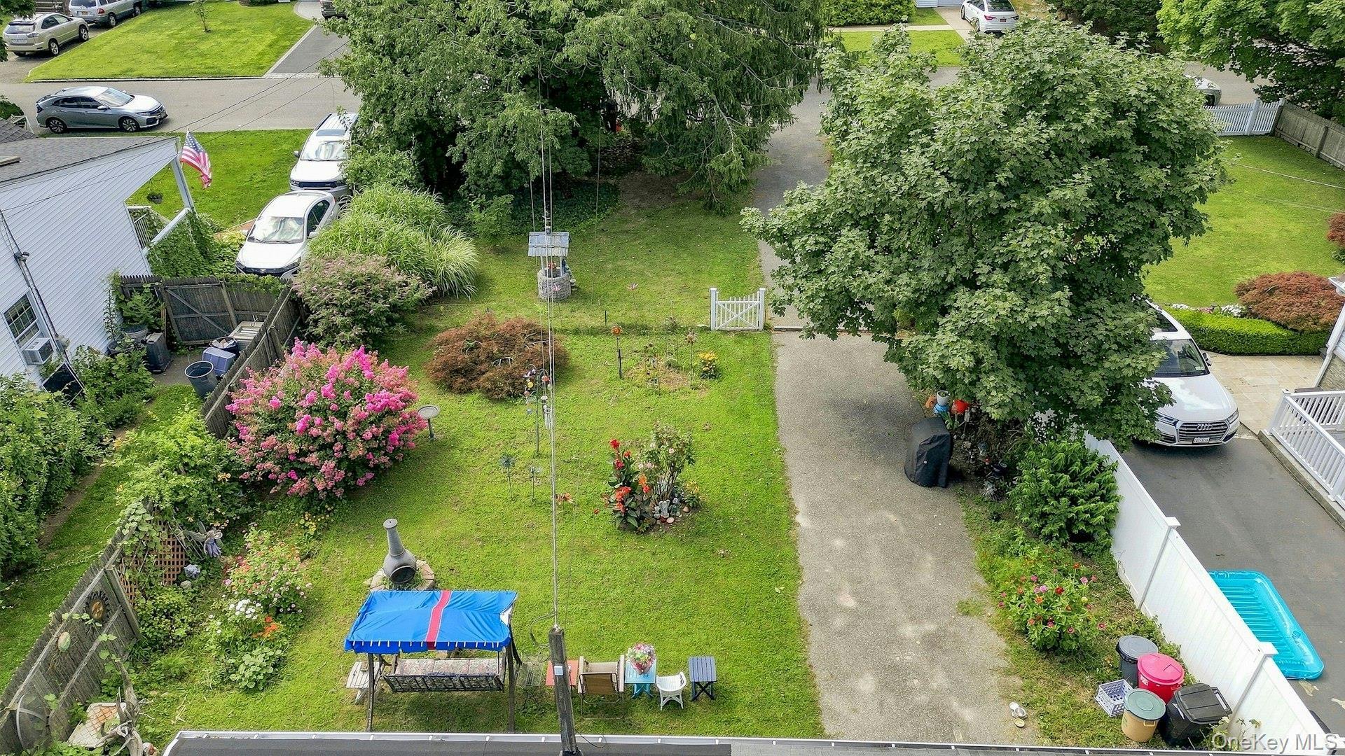 Single Family Sutton Court  Suffolk County, NY 11795, MLS-1035606-13