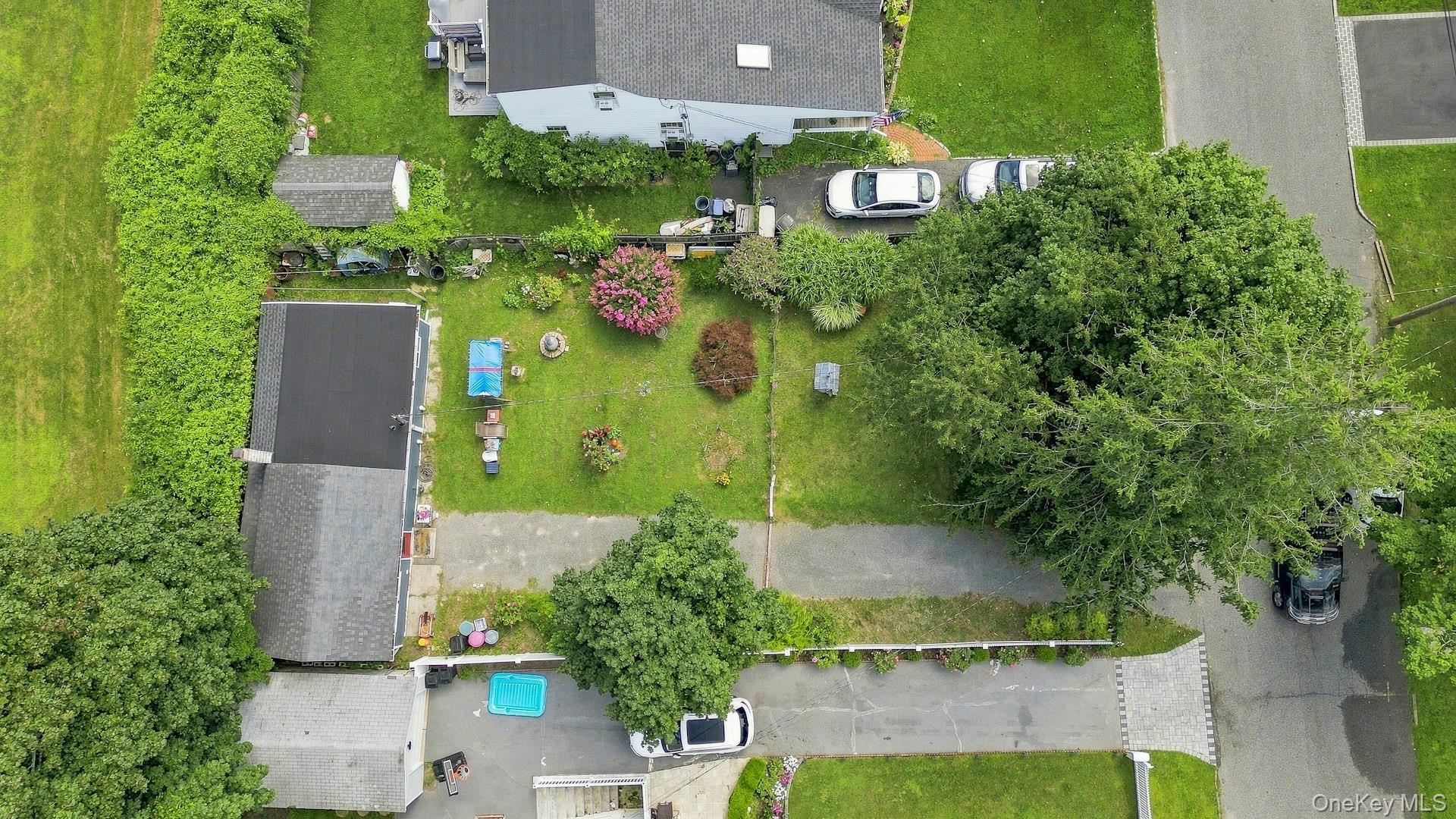 Single Family Sutton Court  Suffolk County, NY 11795, MLS-1035606-14