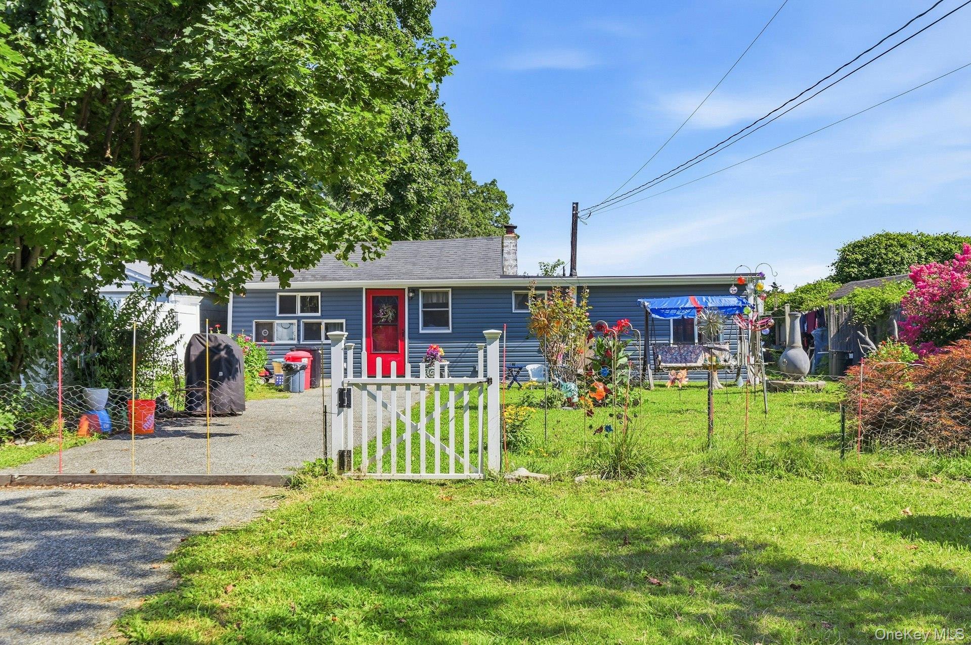 Single Family Sutton Court  Suffolk County, NY 11795, MLS-1035606-5