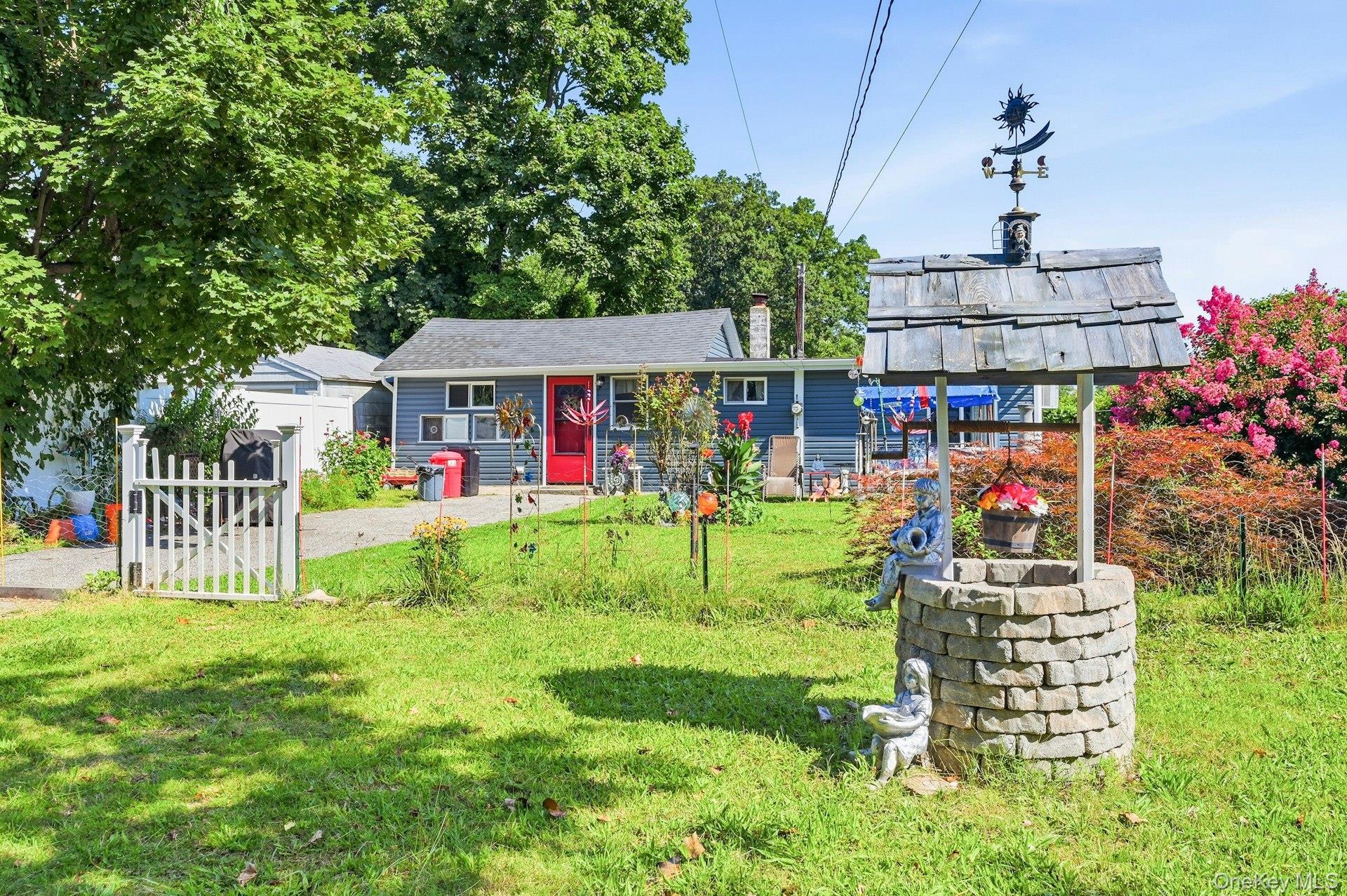 Single Family Sutton Court  Suffolk County, NY 11795, MLS-1035606-6
