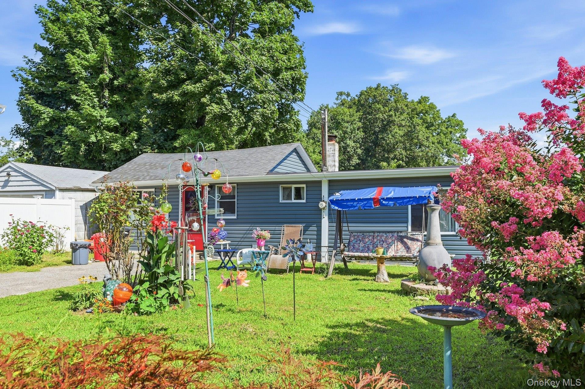 Single Family Sutton Court  Suffolk County, NY 11795, MLS-1035606-7